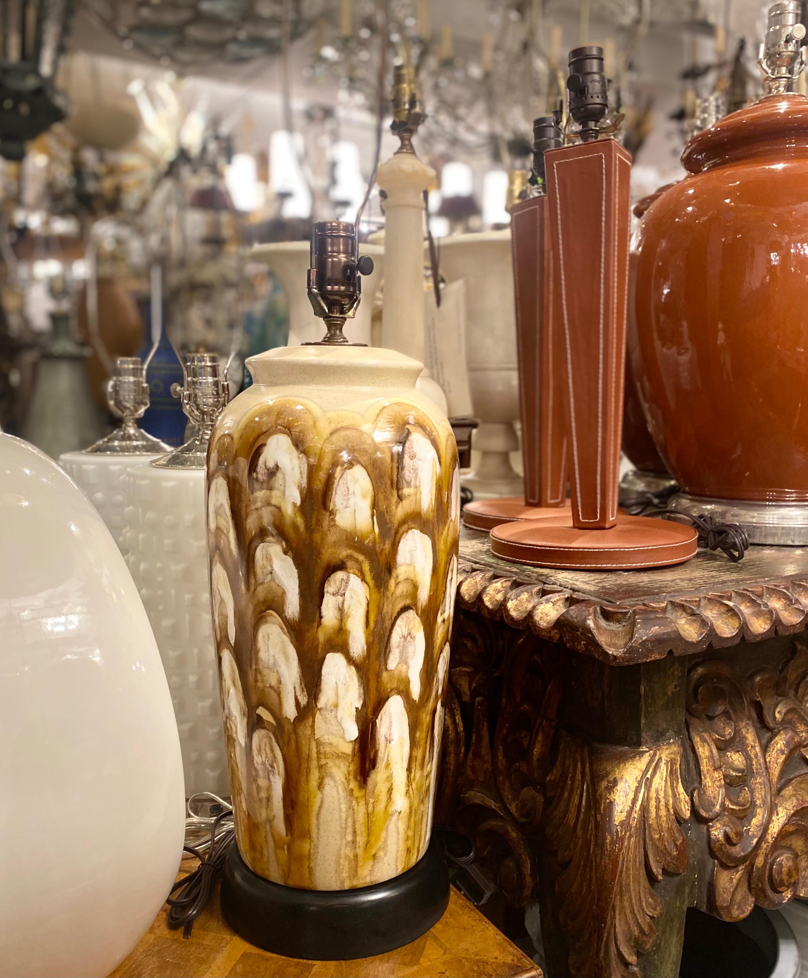 Mid Century Porcelain Lamp In Good Condition For Sale In New York, NY