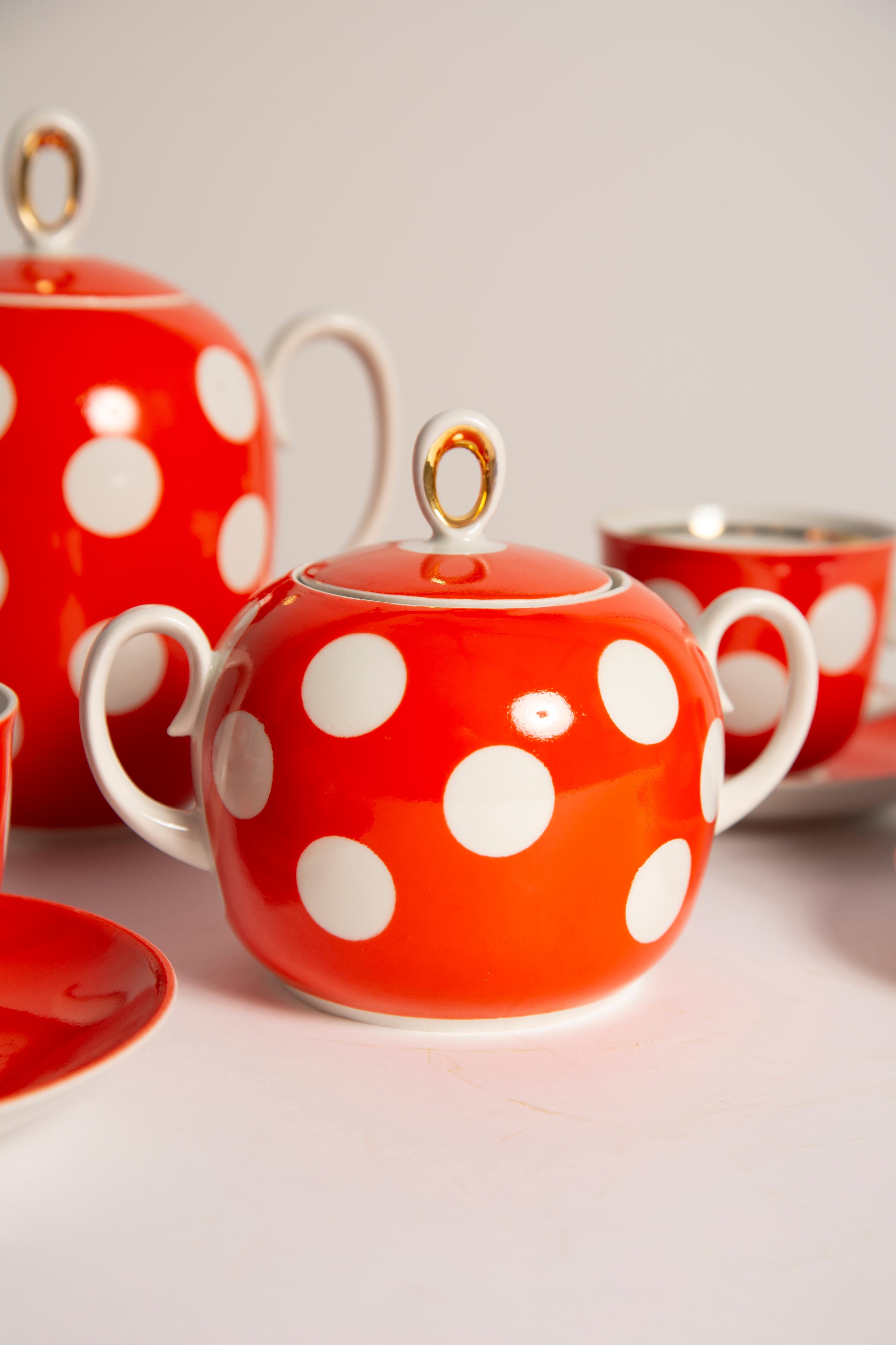 Midcentury Porcelain Red Dots Tea Coffee Service Jug and Cups, Poland, 1960 For Sale 5