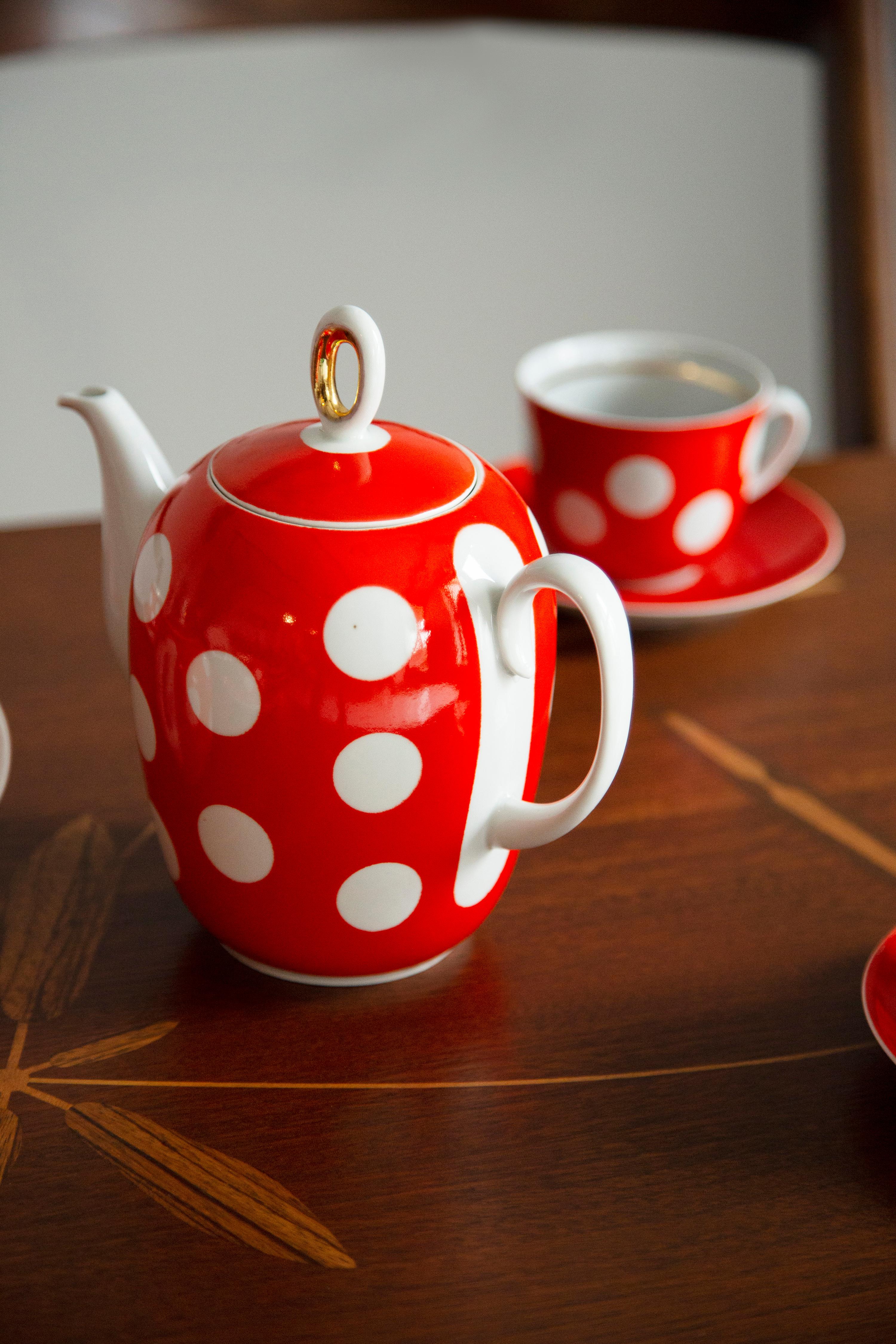20th Century Midcentury Porcelain Red Dots Tea Coffee Service Jug and Cups, Poland, 1960 For Sale