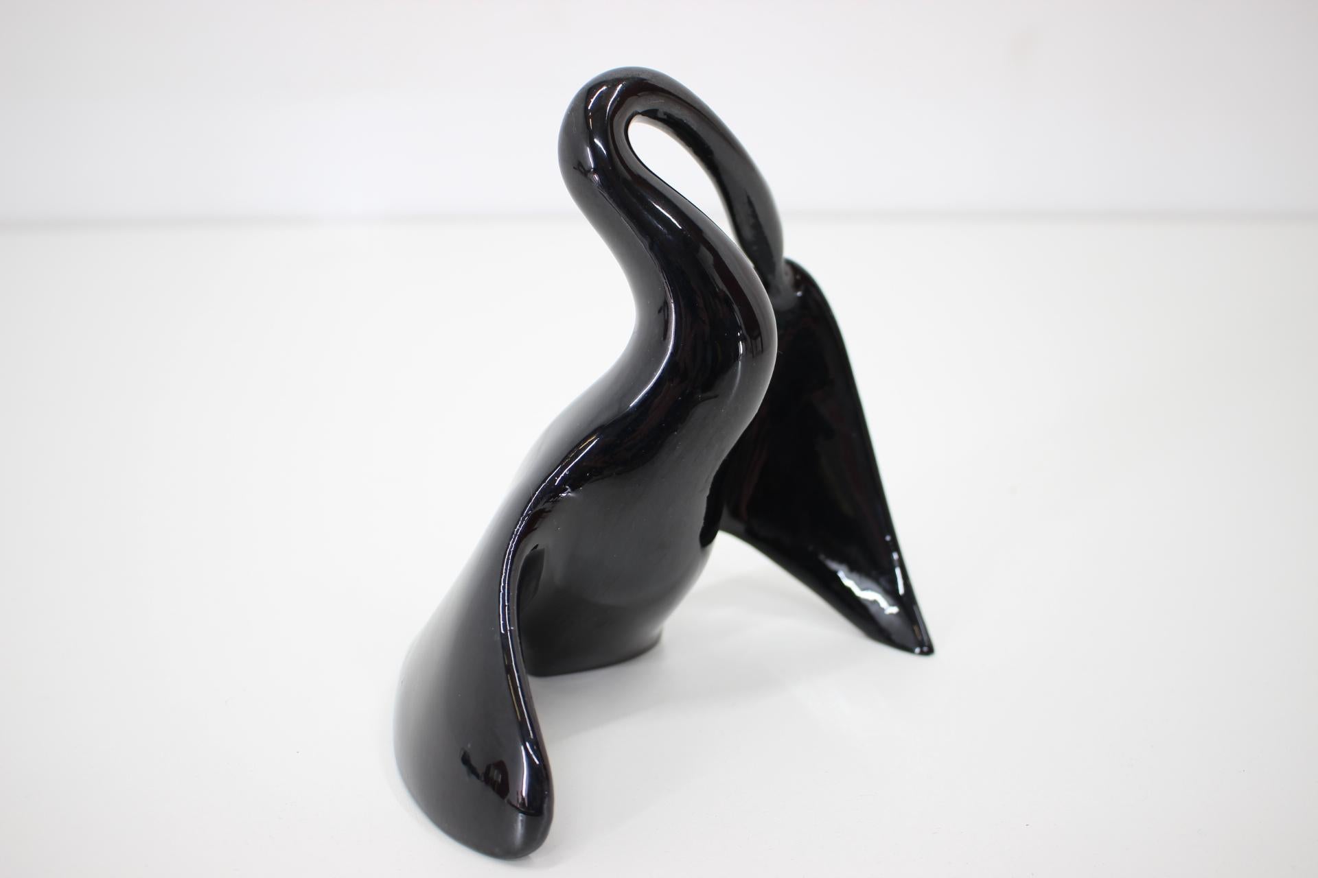 Midcentury Porcelain Swan Design by Miroslav Smutný, 1960s For Sale 1