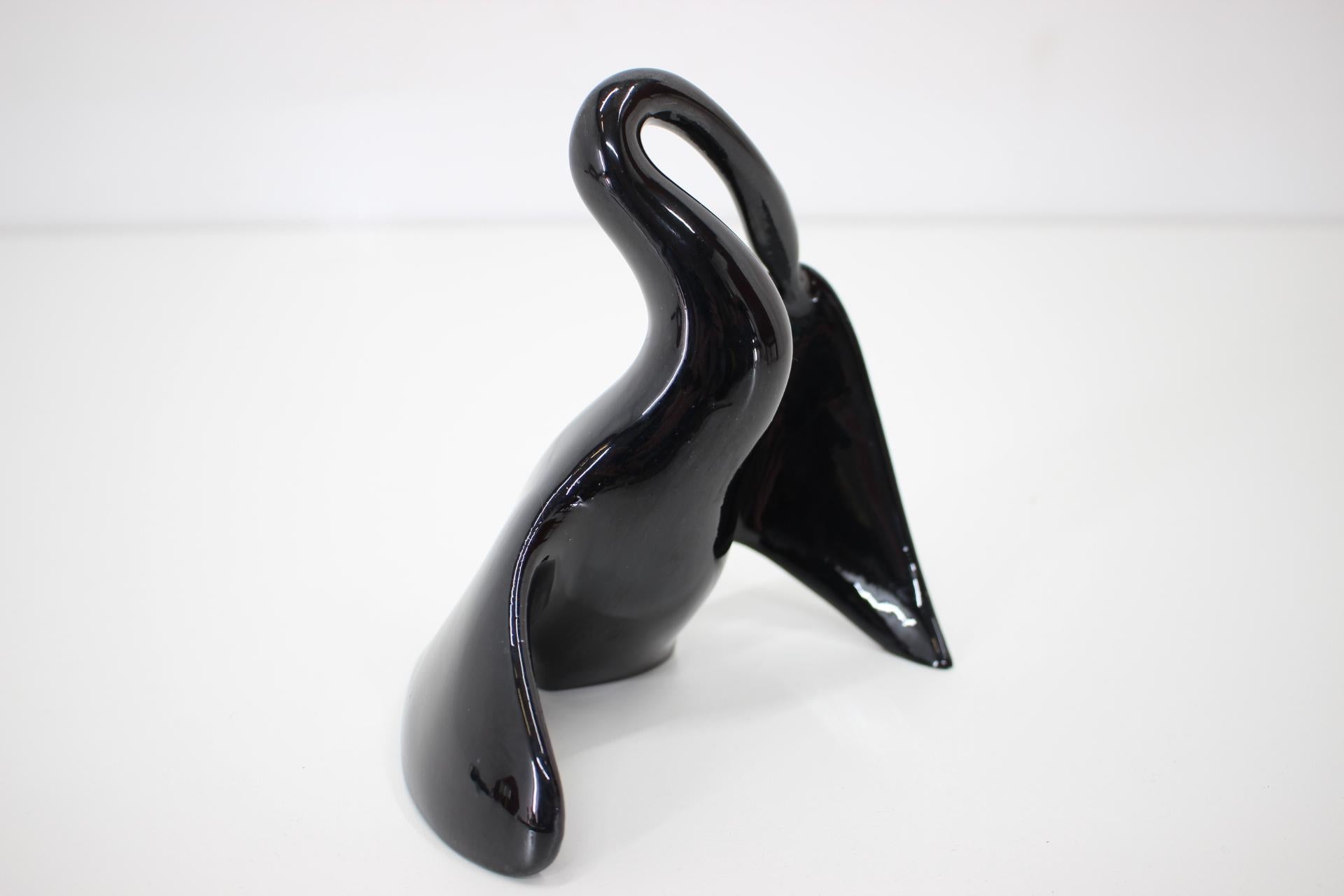 Porcelaine Design de cygne en porcelaine du milieu du siècle dernier par Miroslav Smutný, années 1960 en vente