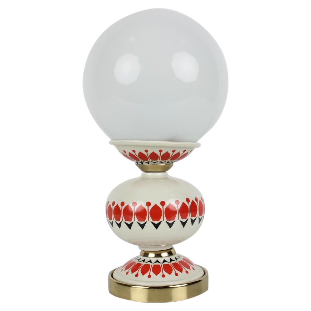 Lámpara de mesa de porcelana de mediados de siglo, años 60 en venta