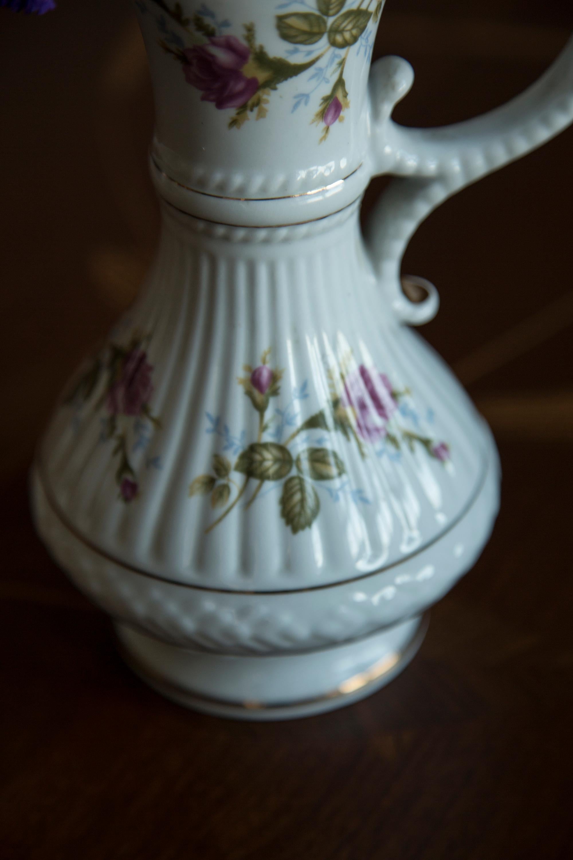 Midcentury Porcelain Tea Pot, Europe, 1960s In Good Condition For Sale In 05-080 Hornowek, PL