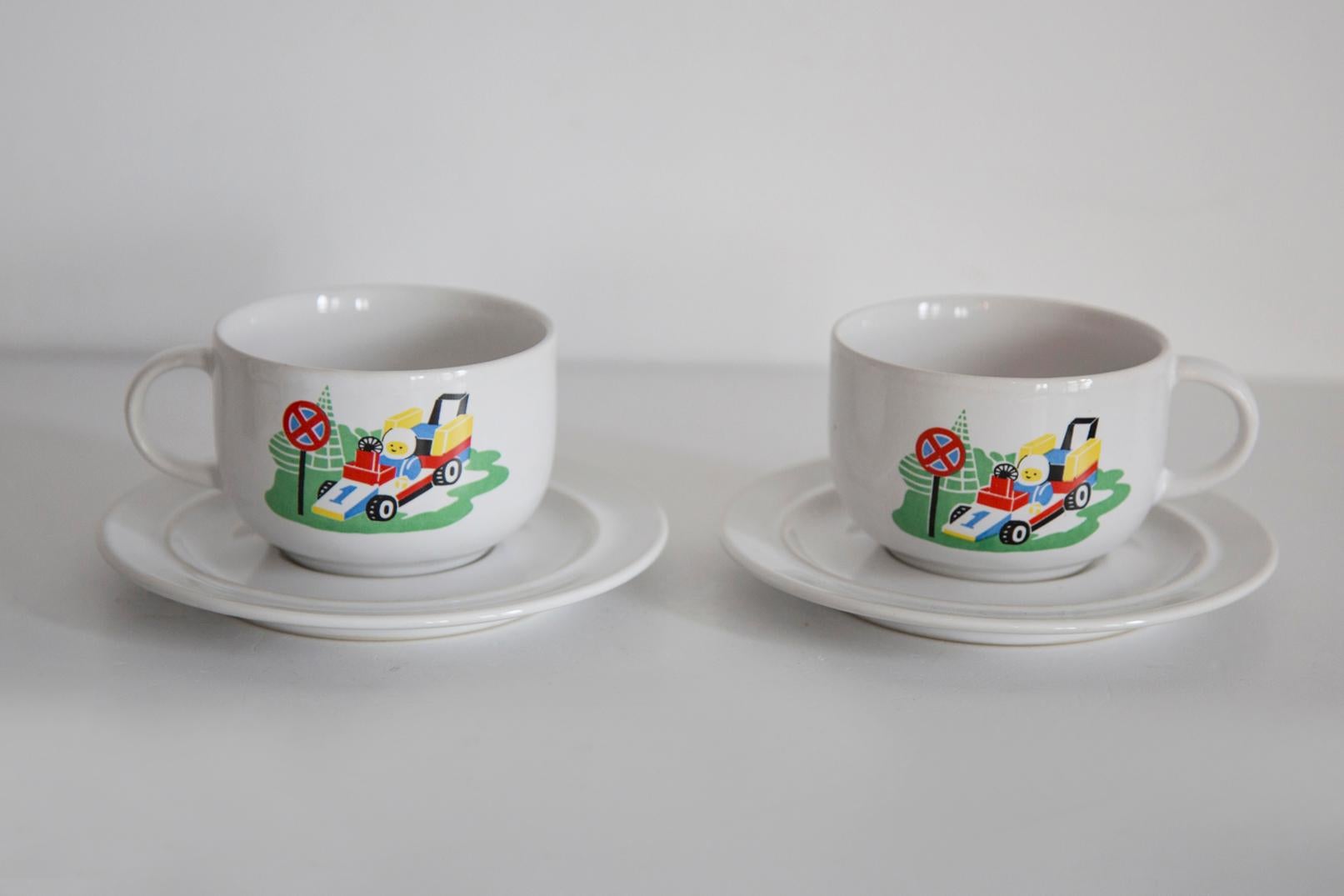 Servicio de tazas de café y té de porcelana blanca de mediados de siglo Lego Fórmula 1, Polonia, 1960 en venta 1