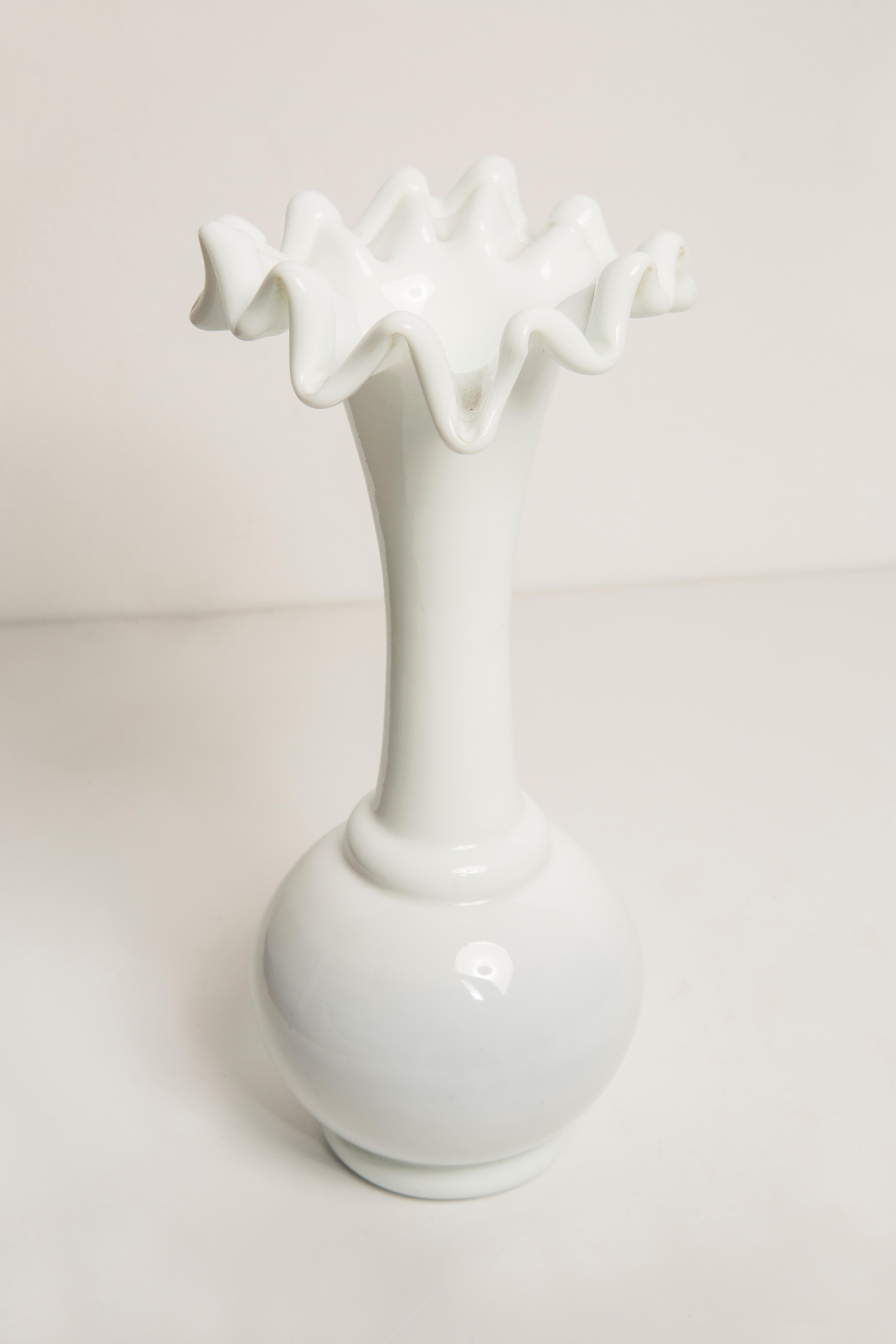 Glass Midcentury Porcelain White Mini Vase with a Frill, Europe, 1960s For Sale