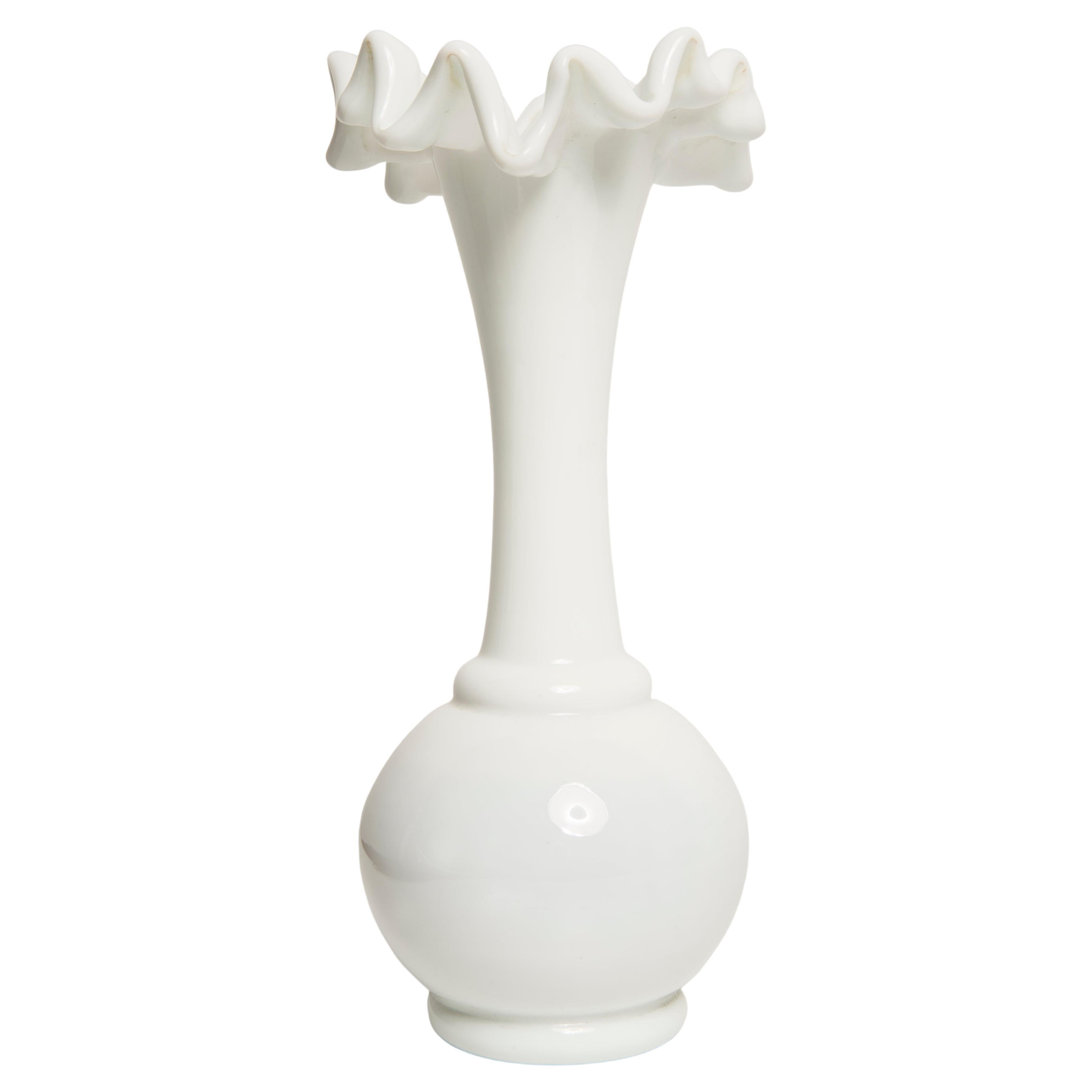 Midcentury Porcelain White Mini Vase with a Frill, Europe, 1960s