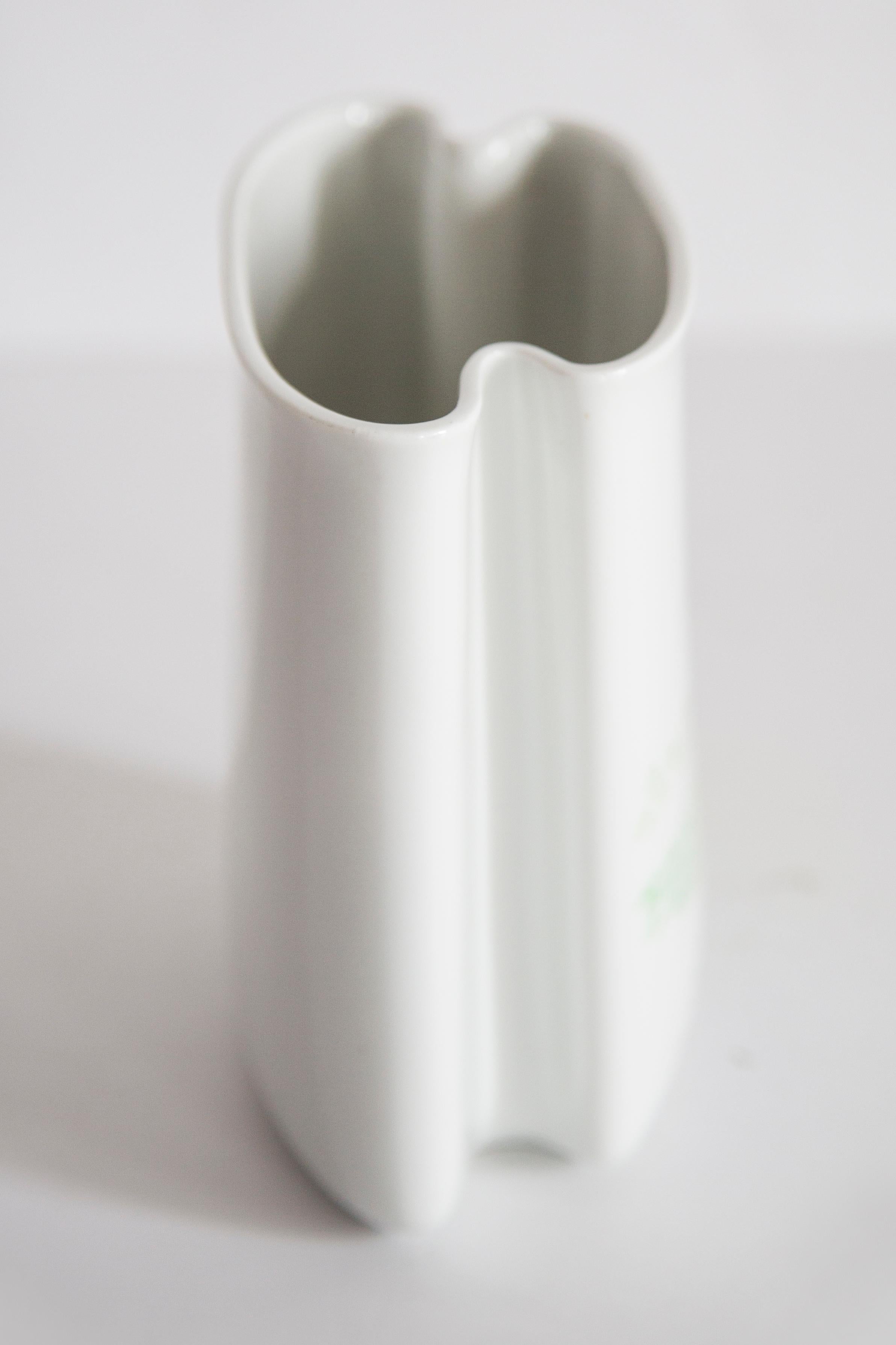 Porcelaine Vase blanc du milieu du siècle, peint à la main, Thomas, Allemagne, années 1960 en vente