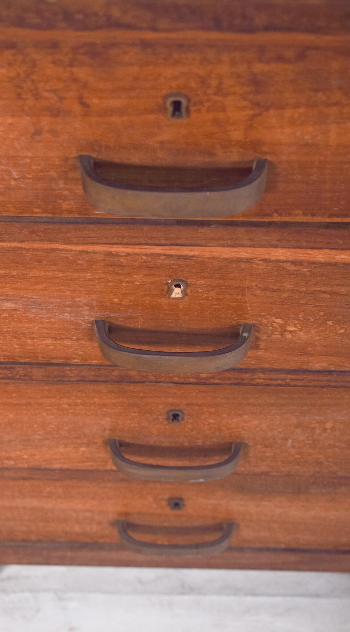 Scrivania portoghese di metà secolo Olaio in Oak in vendita 4