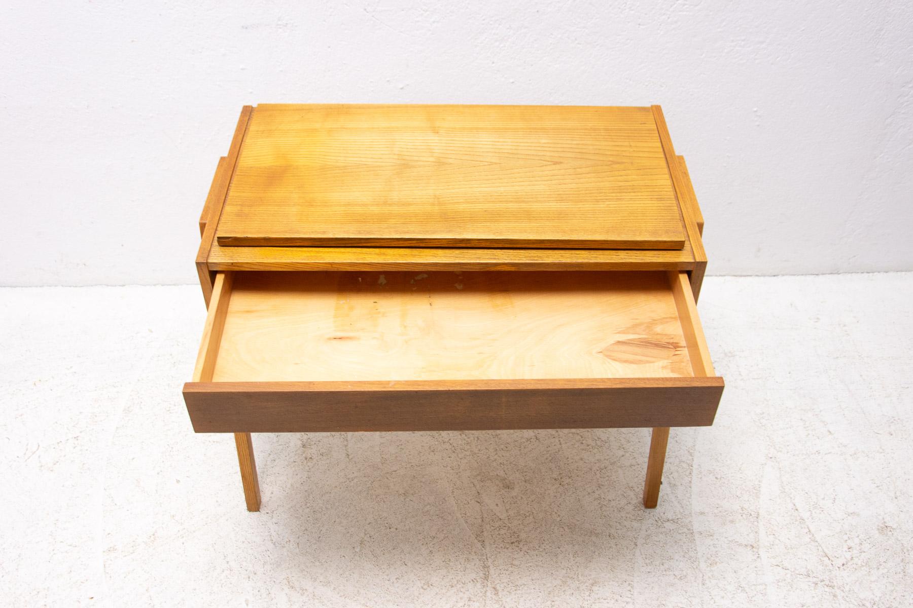 Mid-Century Positioning Side or TV Table, Czechoslovakia, 1960's For Sale 4