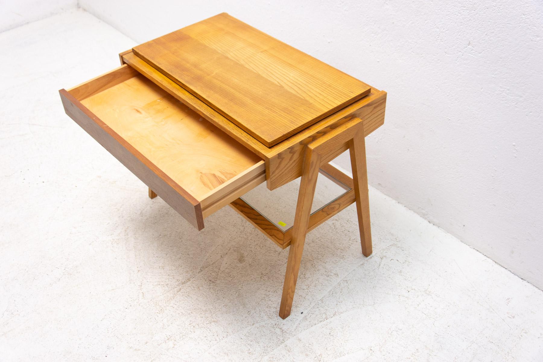 Mid-Century Positioning Side or TV Table, Czechoslovakia, 1960's For Sale 5
