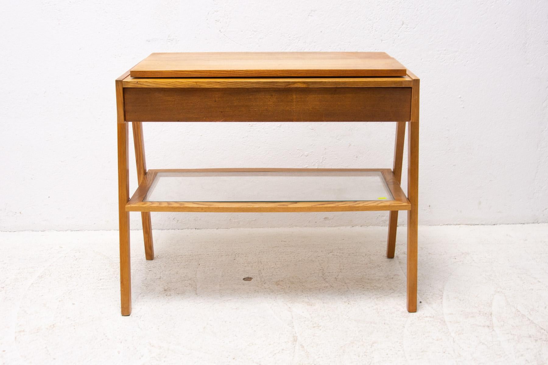 Mid-Century Positioning Side or TV Table, Czechoslovakia, 1960's For Sale 7