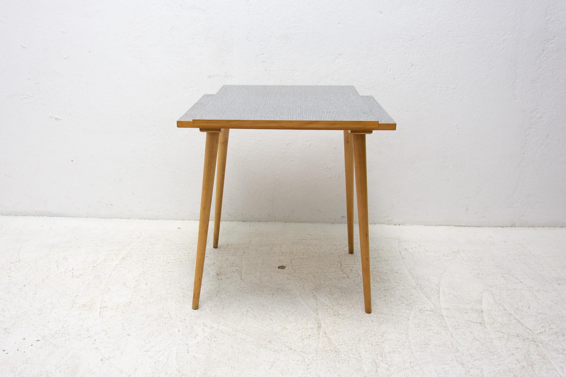 Midcentury Positioning Side Table by Interiér Praha, Czechoslovakia, 1960s For Sale 4