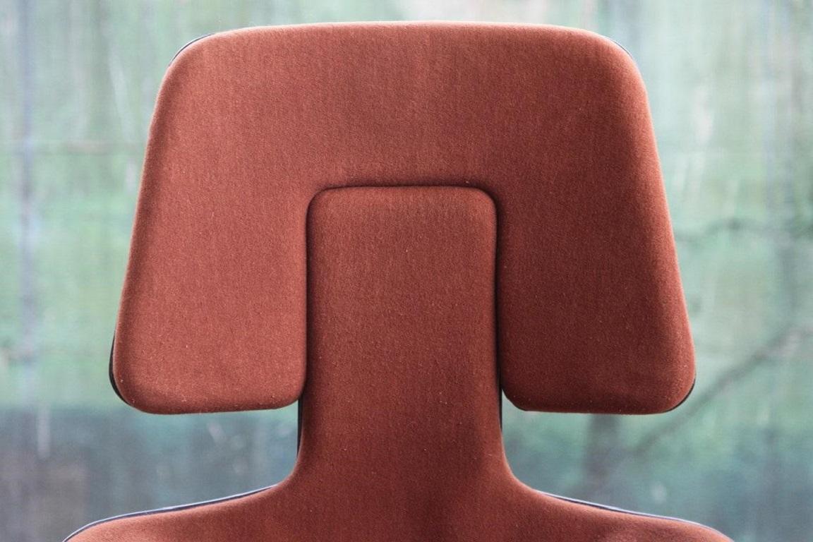 Sehr seltene Vitramat Vitra Stühle, entworfen von Wolfgang Müller-Deisig für Herman Miller, mit dem originalen Label auf ihnen! Ähnlich wie die Panton S Stühle, die von Vitra hergestellt wurden. Herman Miller stellte diese Vitramat-Stühle nur wenige