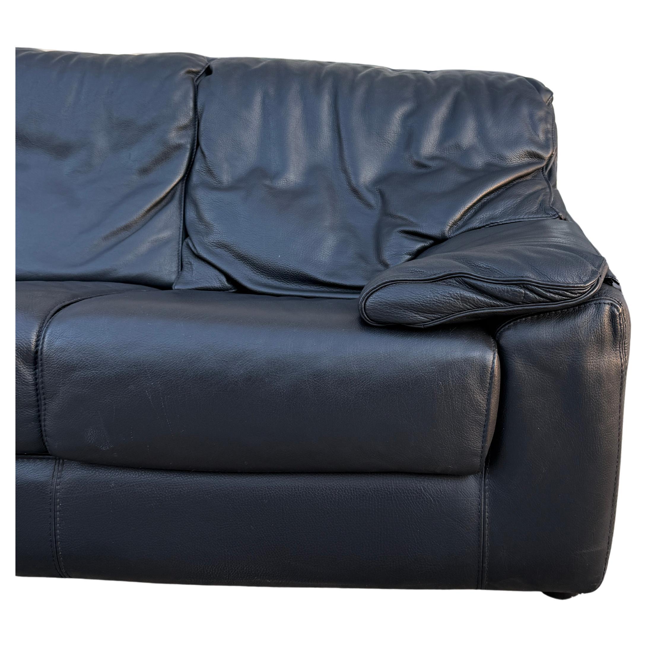 Post-Modern Mid century post modern Italian thick black leather 3 seat pillow sofa For Sale