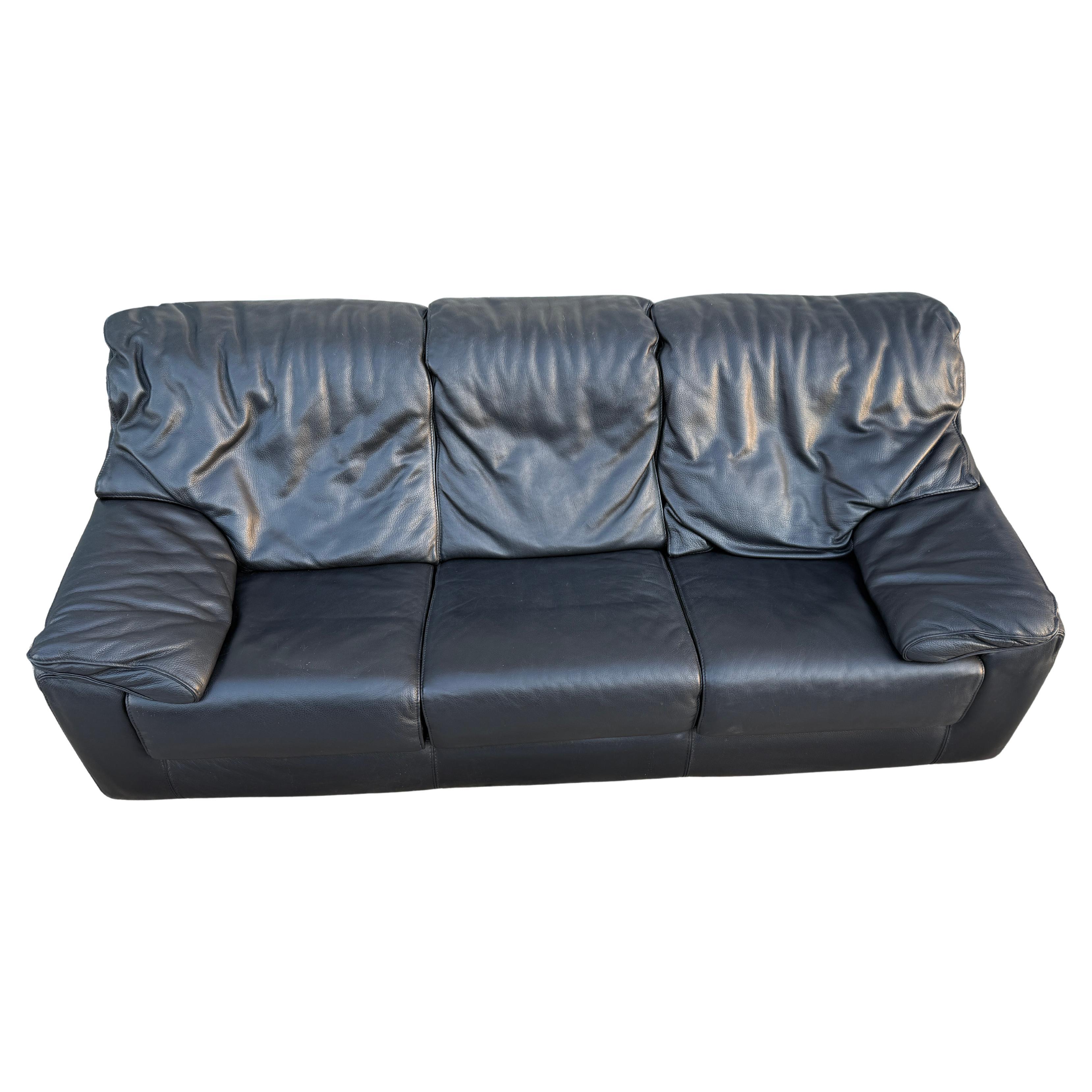 Mid century post modern Italian thick black leather 3 seat pillow sofa In Good Condition For Sale In Brooklyn, NY
