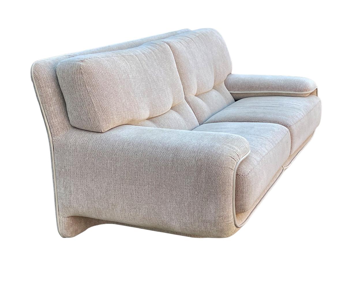 Postmoderne Siège ou canapé post-moderne du milieu du siècle dernier, produit par Preview Furniture en vente