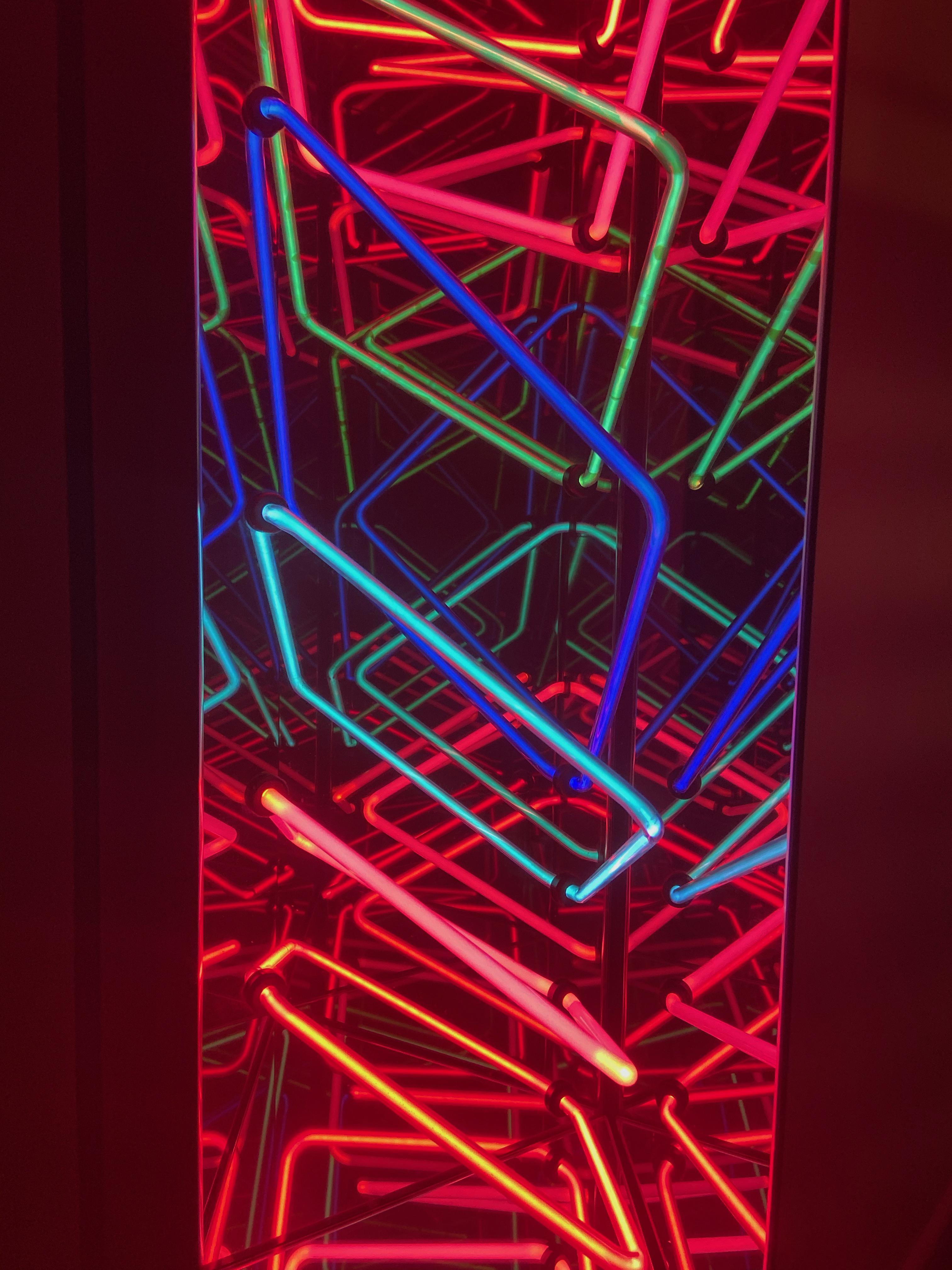Midcentury Postmodern Optical Neon Floor Lamp Sculpture after Rudi Stern In Good Condition For Sale In Philadelphia, PA