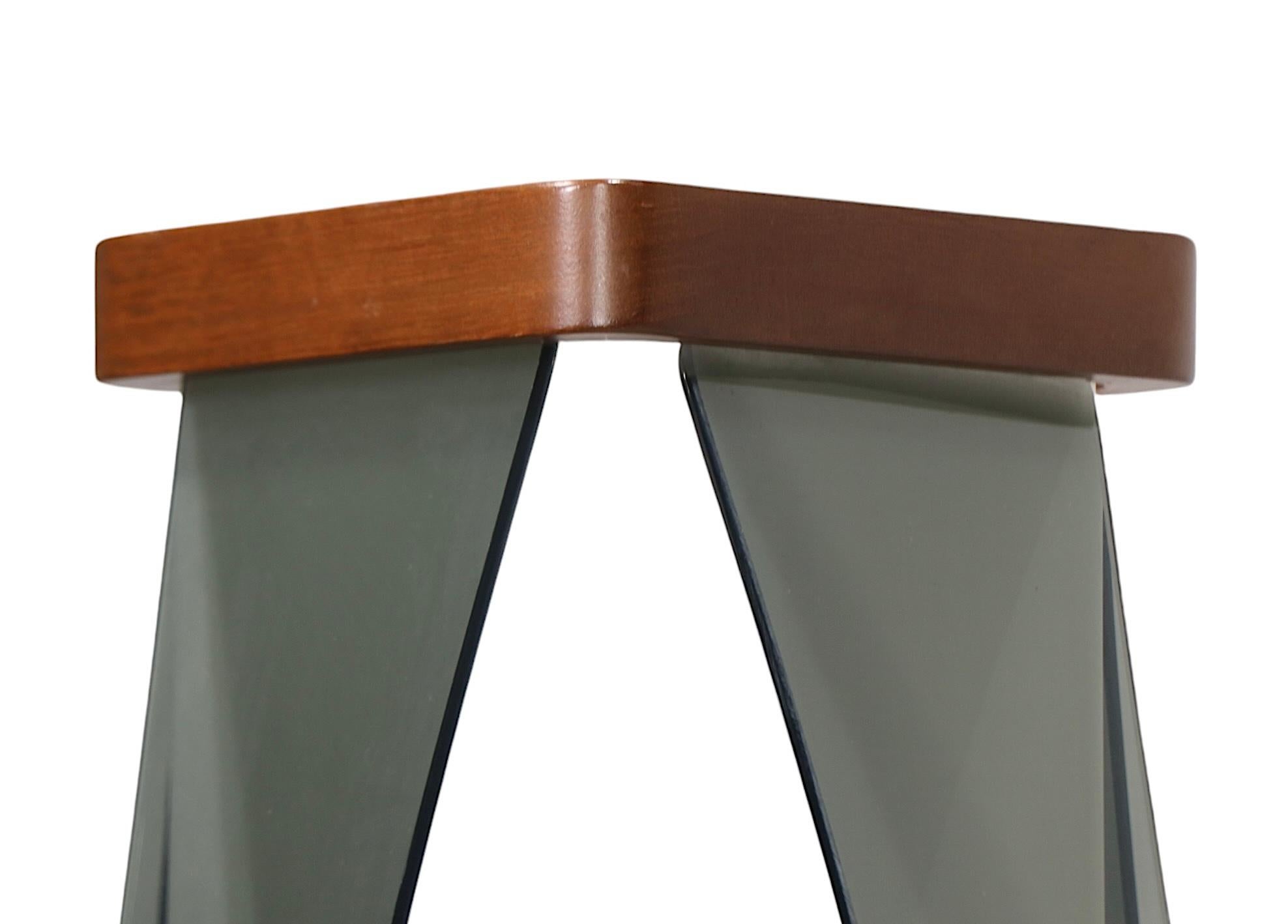 Mid Century Post  Moderne Tischleuchte in Tótem-Form von Adrian Pearsall für Modeline im Angebot 11