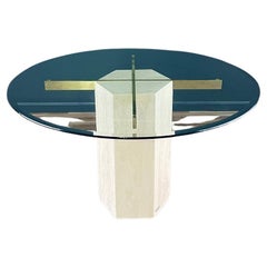 Table de salle à manger post-moderne du milieu du siècle dernier en travertin et laiton par Artedi
