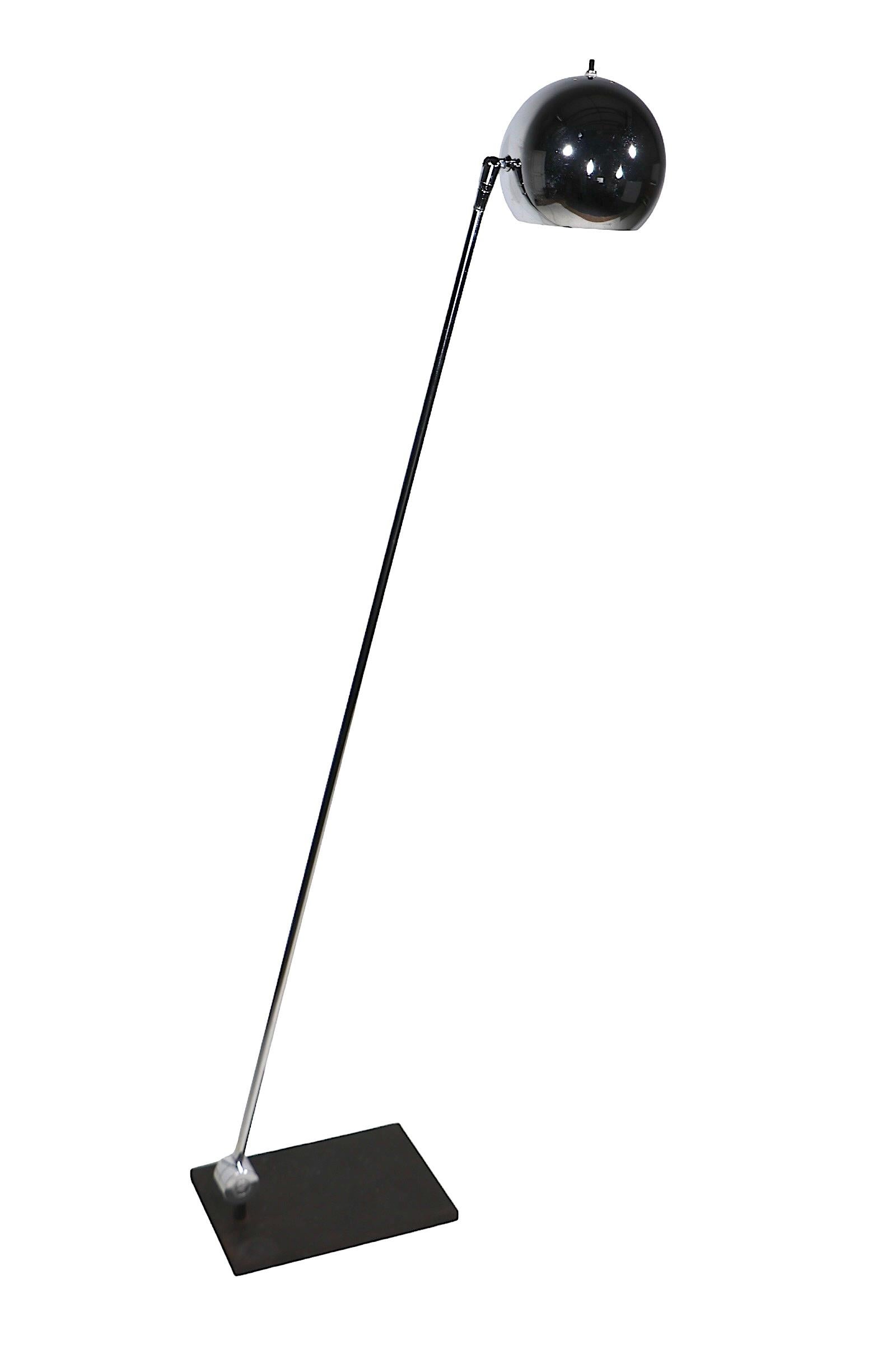 Mid Century Postmodern Adjustable Chrome  Eyeball Lamp by  Sonneman c. 1970's In Good Condition In New York, NY