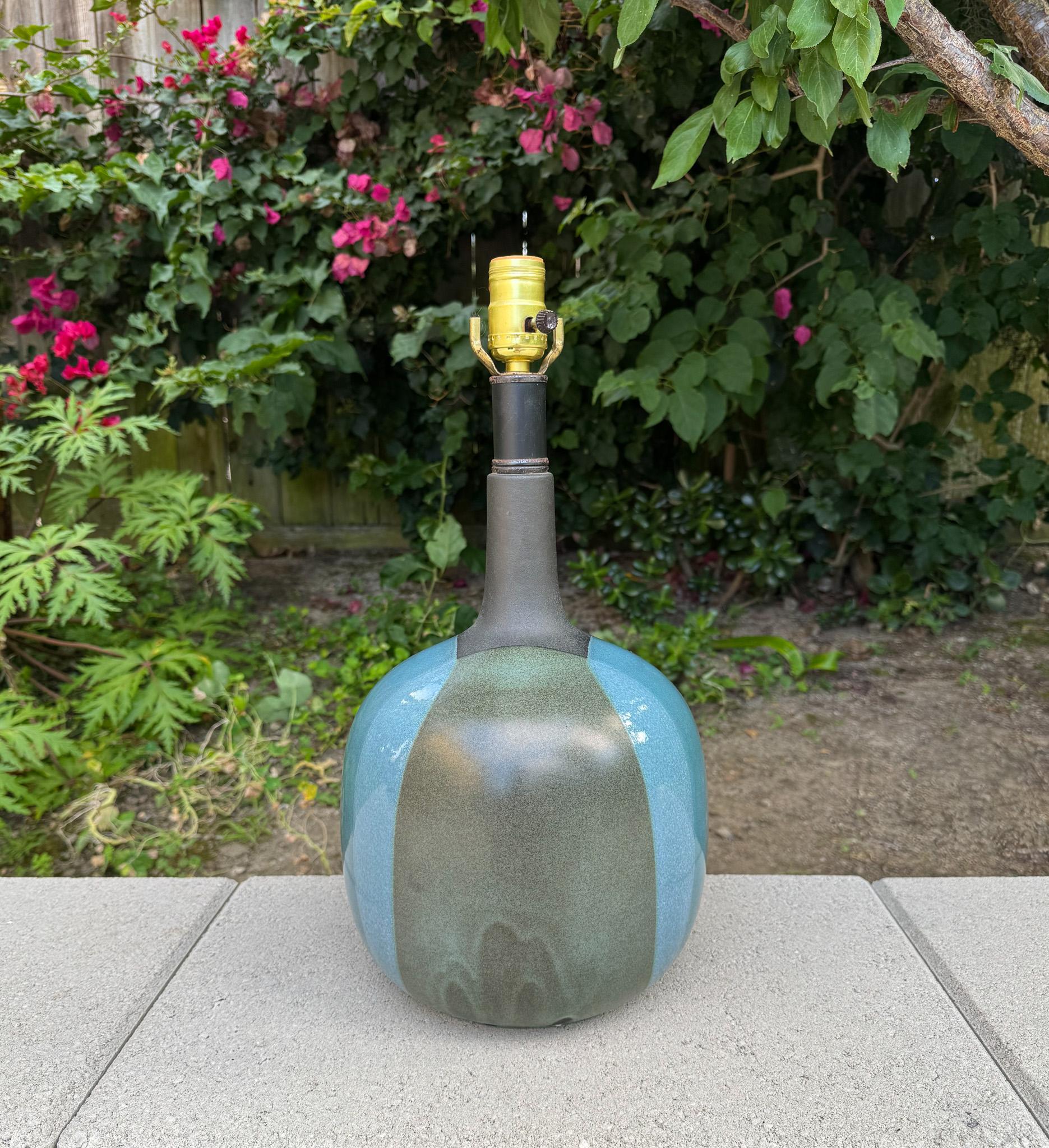 American Mid Century Pottery Craft USA Flame Glaze Ceramic Lamp, c.1970 For Sale