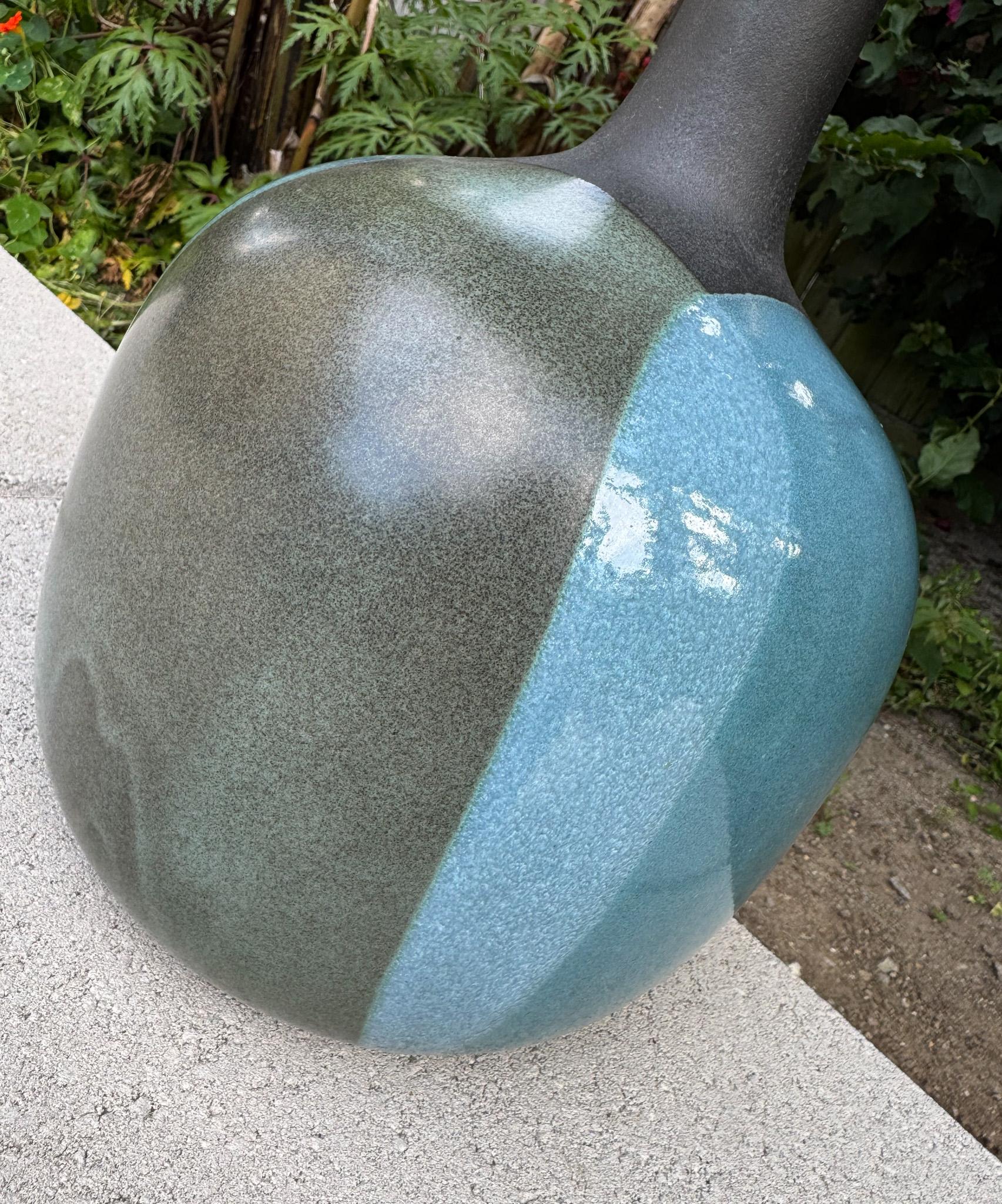 Mid Century Pottery Craft USA Flame Glaze Ceramic Lamp, c.1970 In Good Condition For Sale In San Juan Capistrano, CA