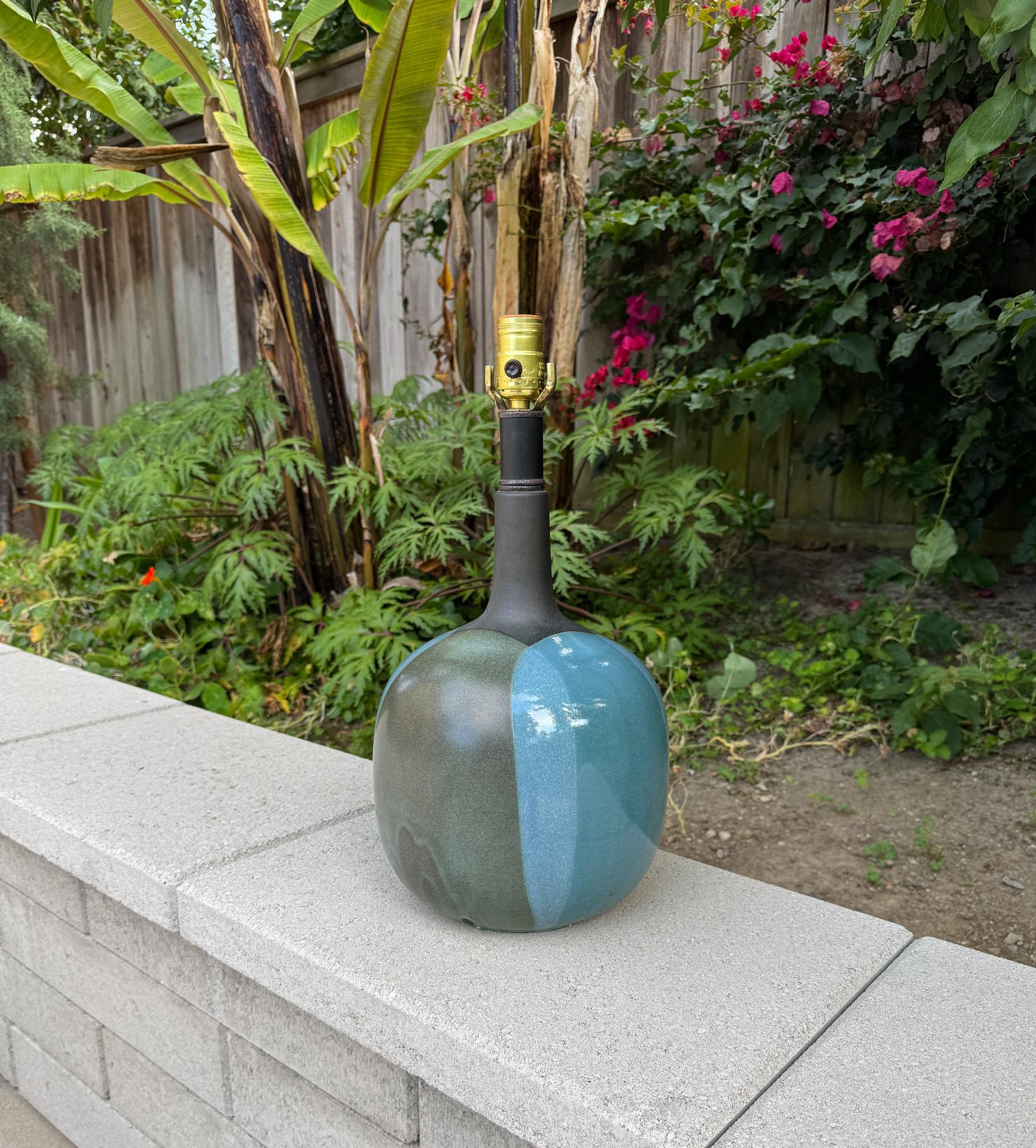 Mid Century Pottery Craft USA Flame Glaze Ceramic Lamp, c.1970 For Sale 1
