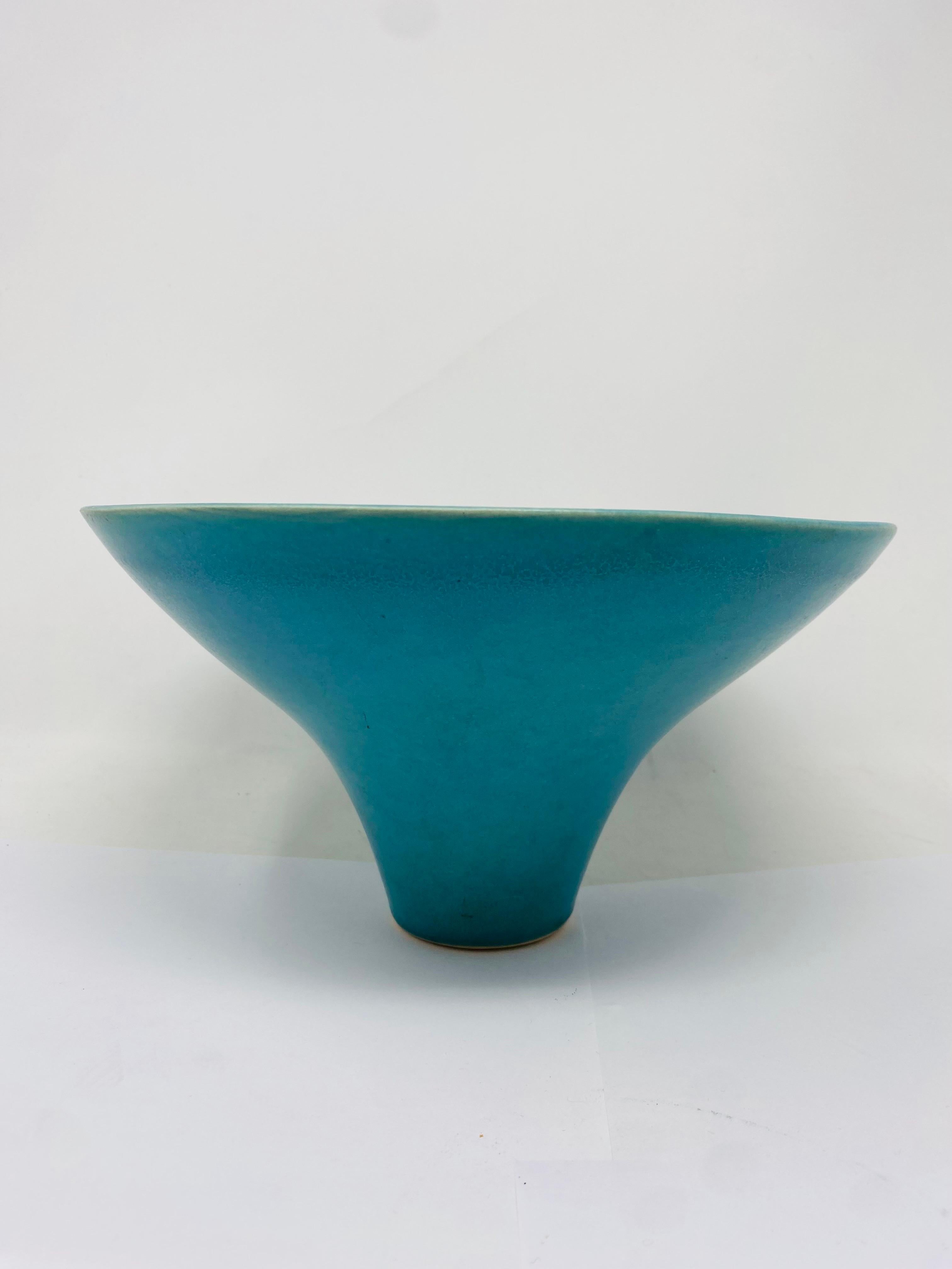 Mid-Century moderno Vaso da fiori Ikebana Suiban in ceramica della metà del secolo, firmato, Giappone in vendita