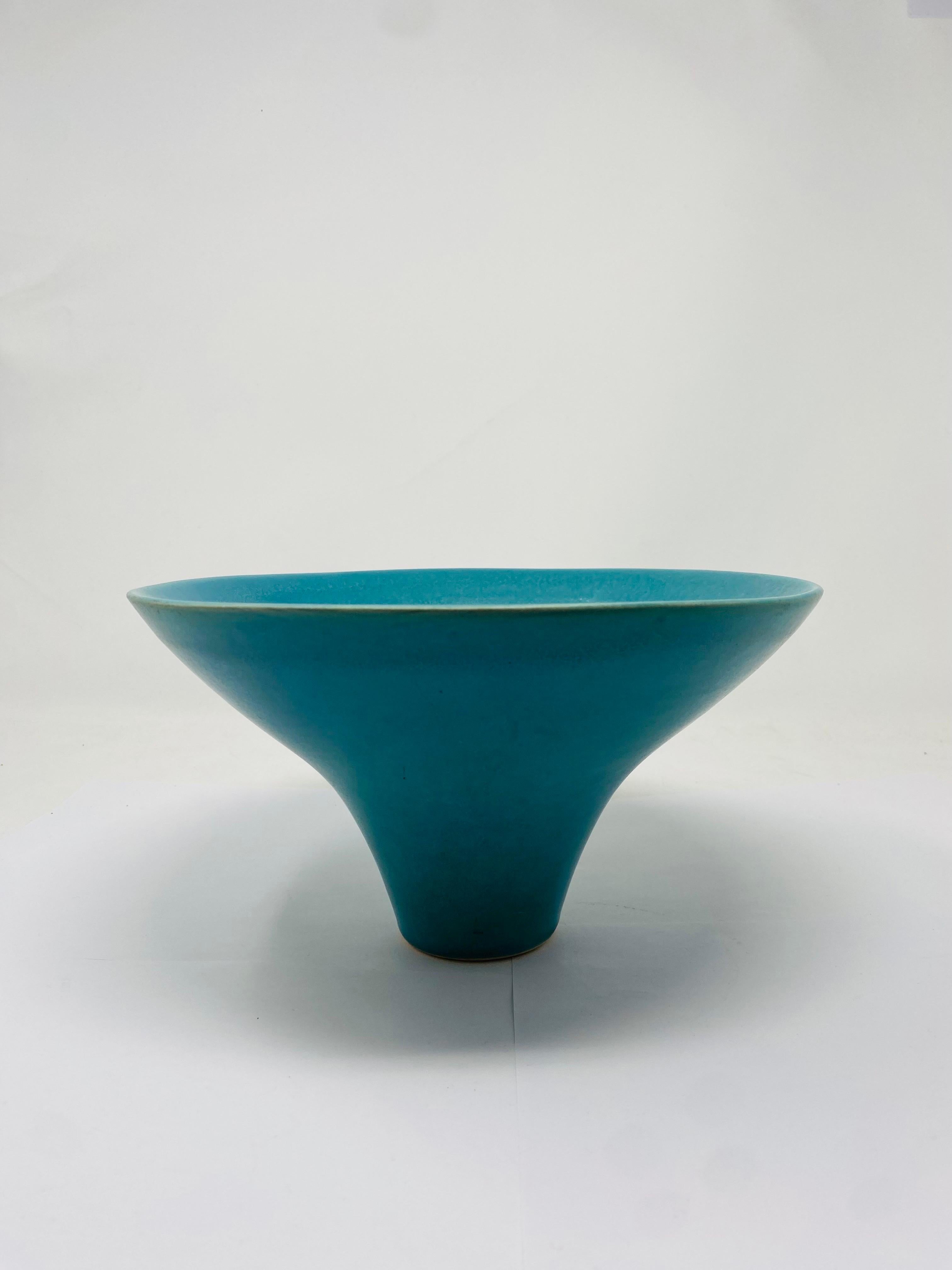 Vaso da fiori Ikebana Suiban in ceramica della metà del secolo, firmato, Giappone in vendita 1