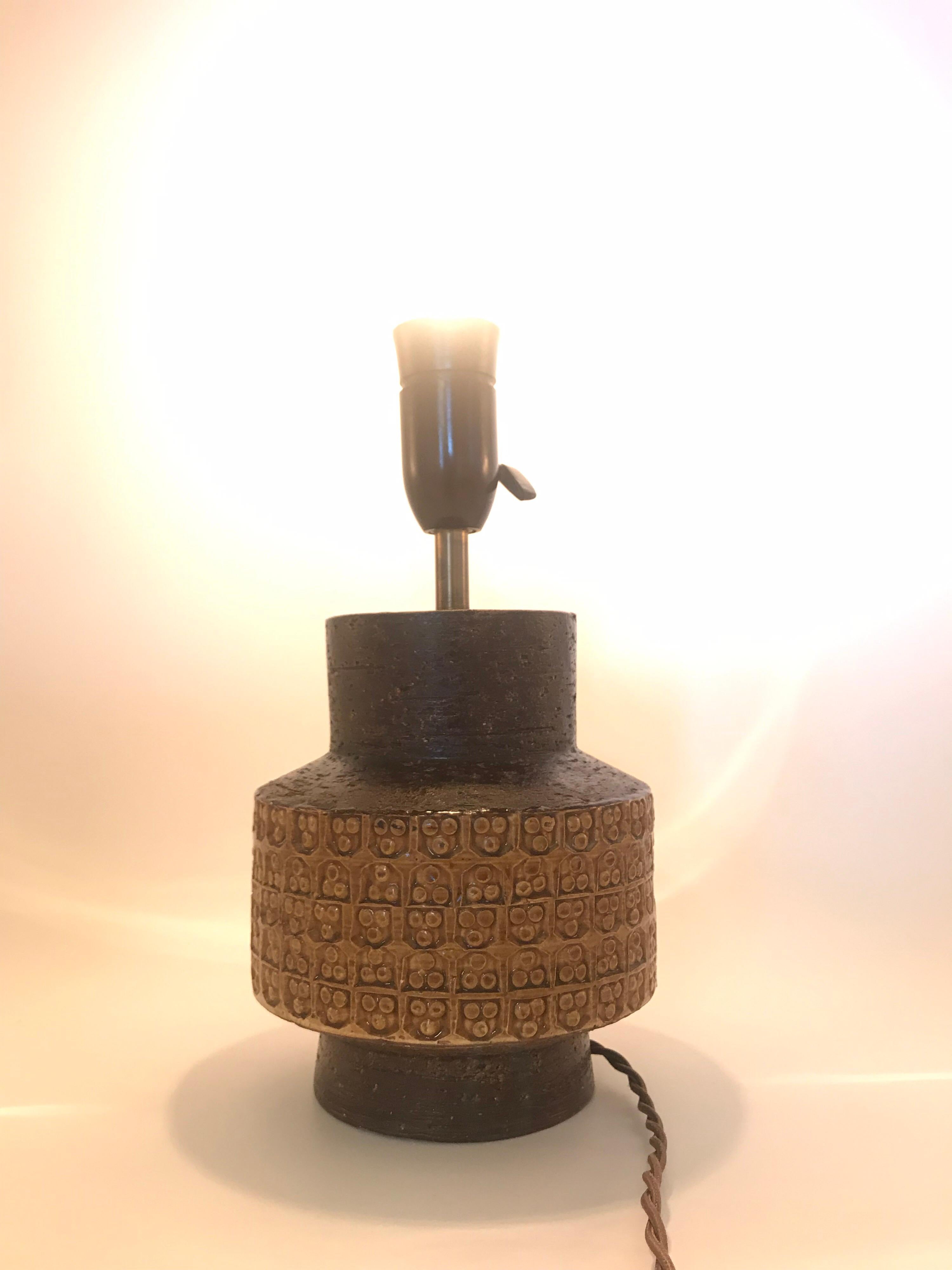 Italian Midcentury Pottery Table Lamp Designed by Aldo Londi for Bitossi of Italy