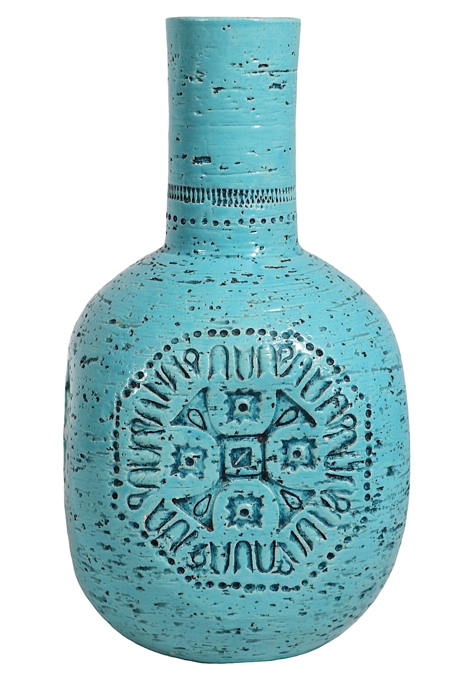  Vase en poterie du milieu du siècle  Importé par Raymor vers les années 1950 en vente 5
