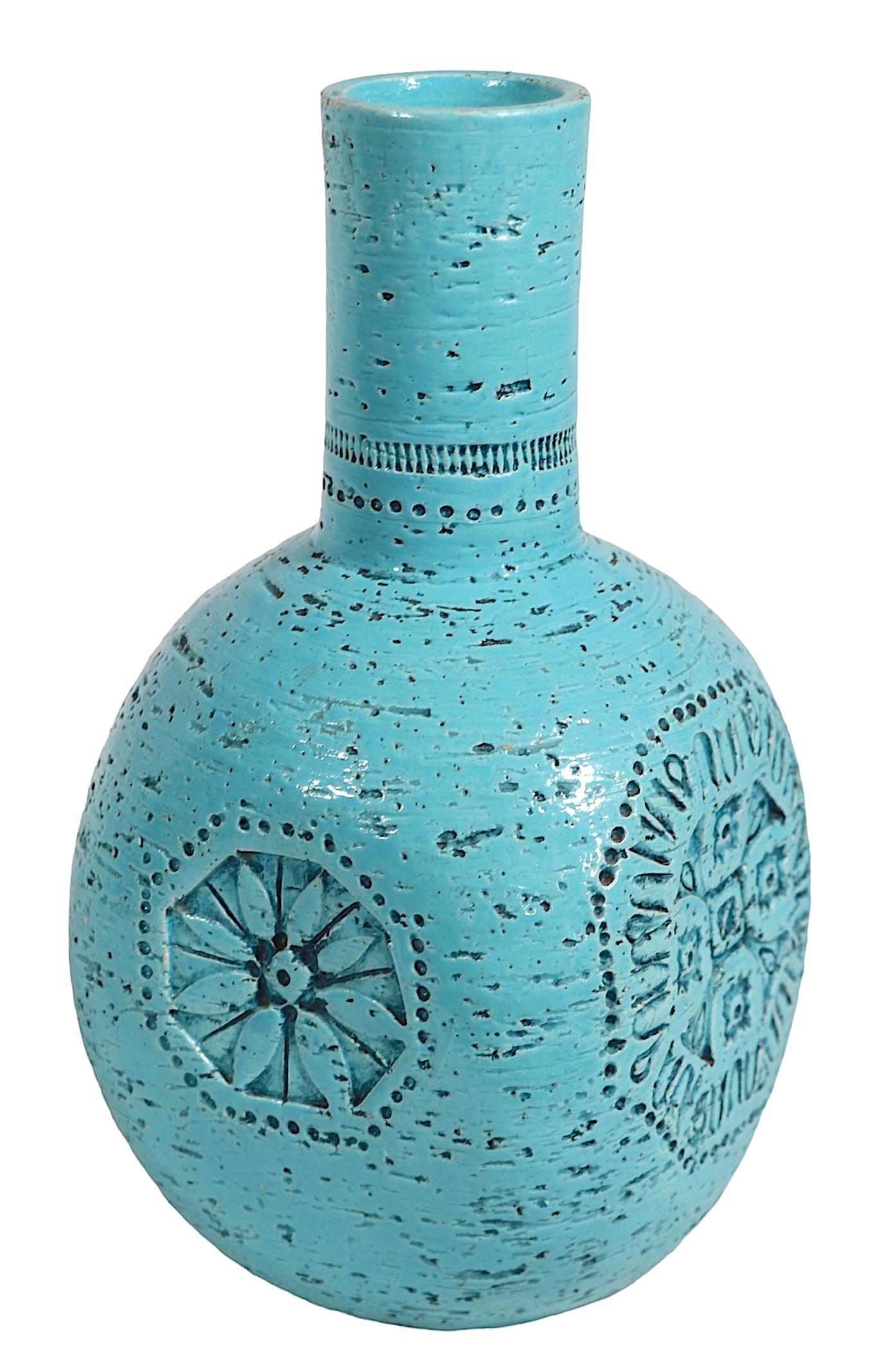 Mid Century Pottery Vase  Imported by Raymor c 1950's For Sale 9