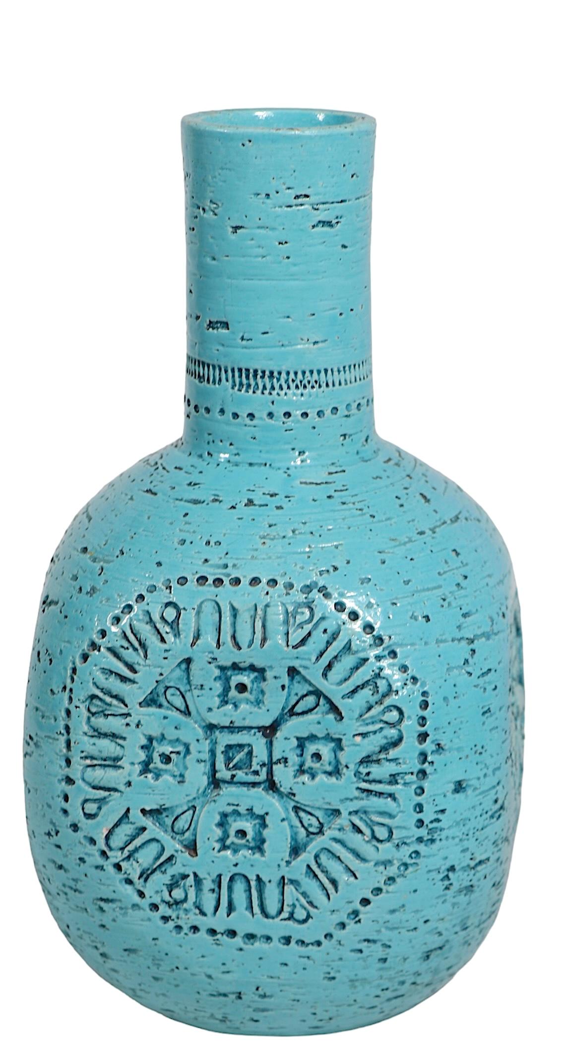 Mid Century Pottery Vase  Imported by Raymor c 1950's For Sale 10