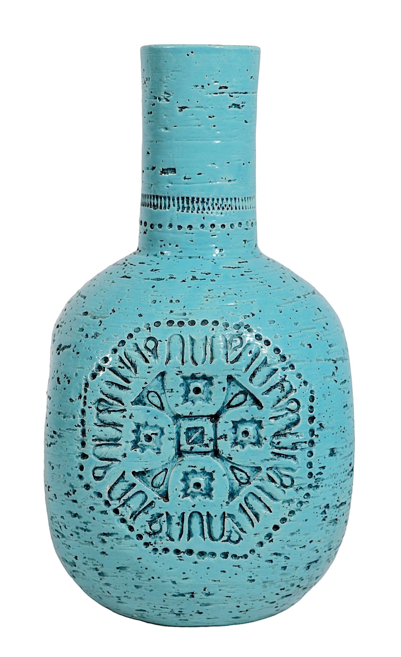 Mid-Century Modern  Vase en poterie du milieu du siècle  Importé par Raymor vers les années 1950 en vente