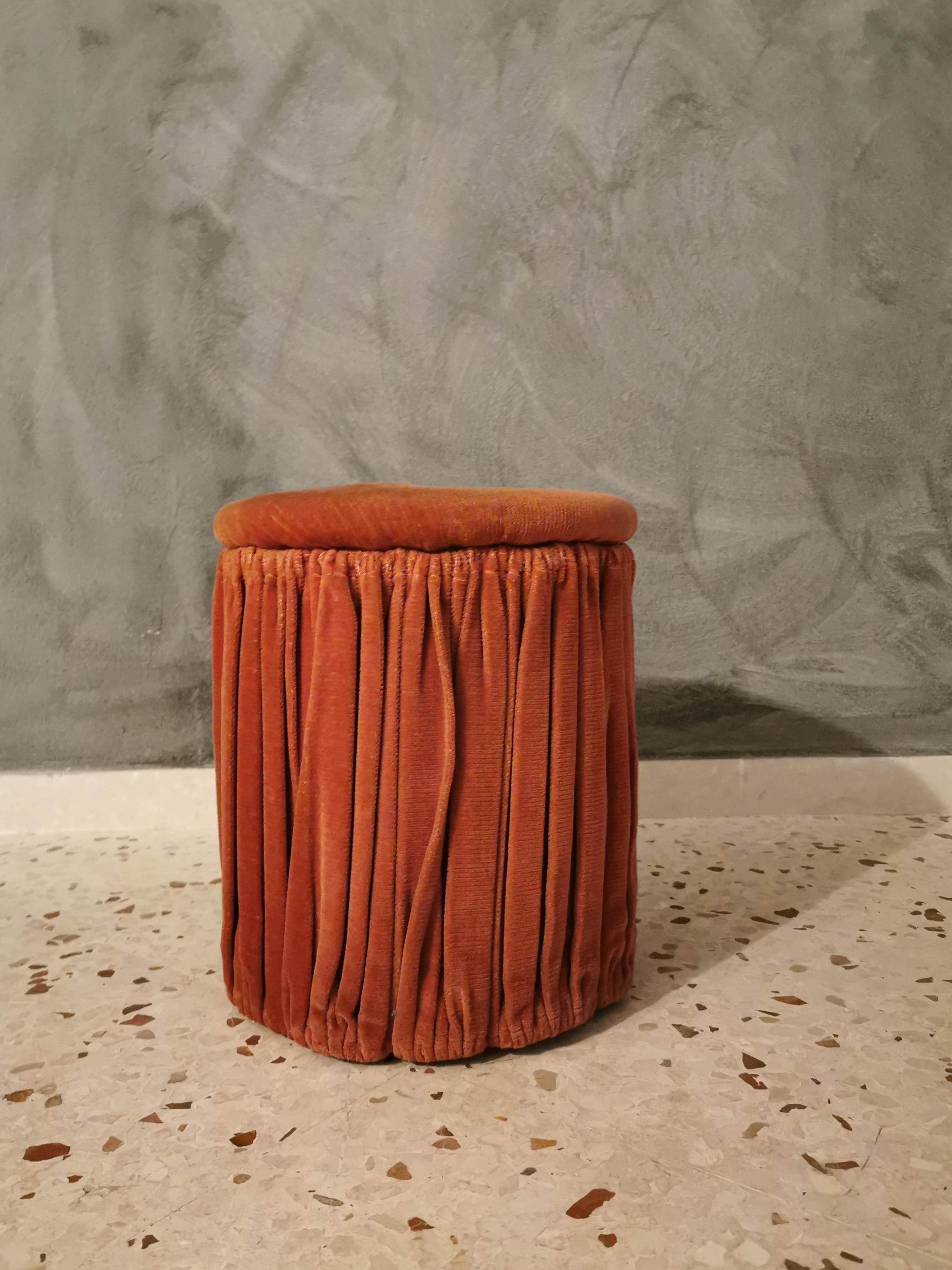 Mid Century Pouf Footstool Smooth Velvet Ottoman Small Italian Design 1960s In Good Condition In Palermo, IT