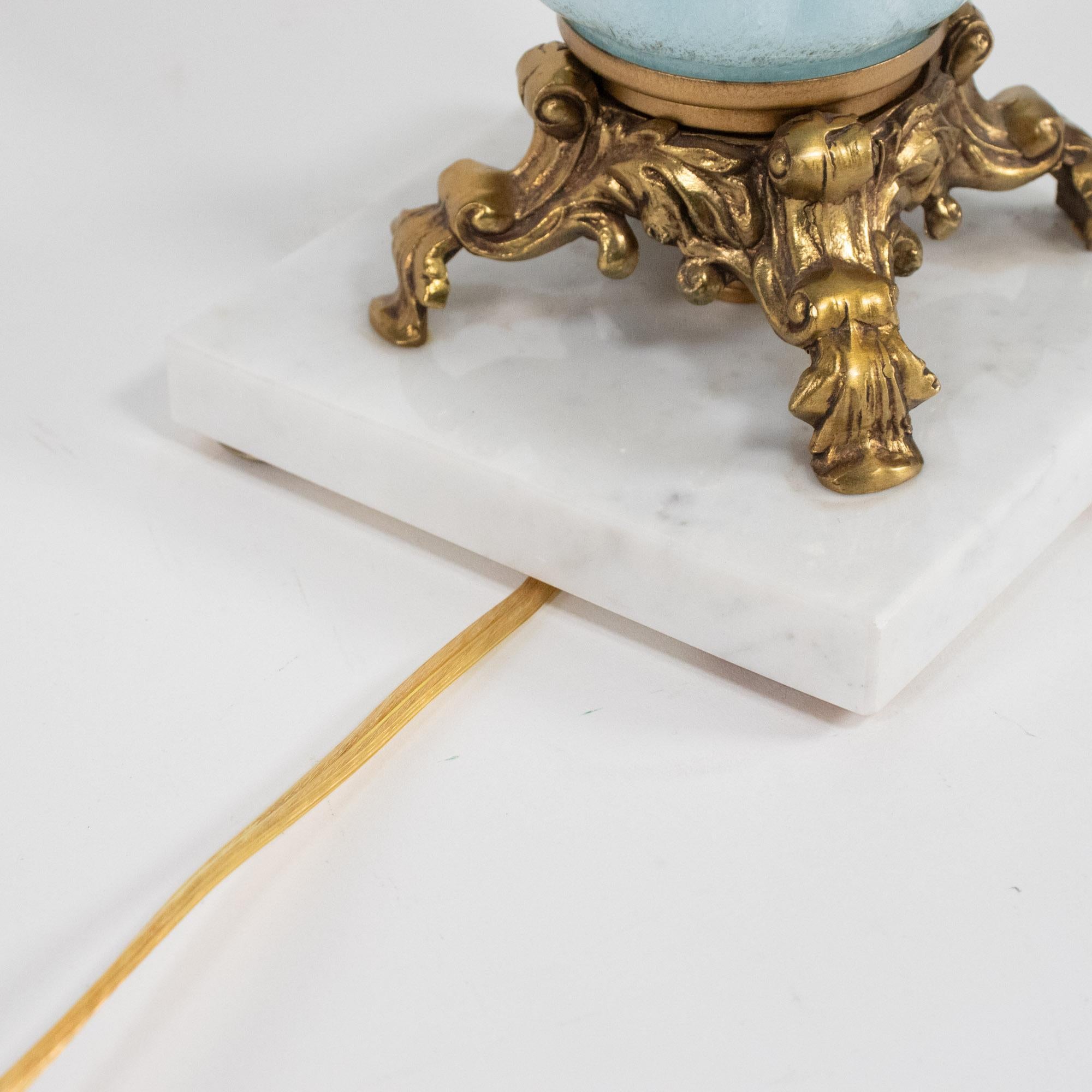 Lámpara de Sobremesa de Cristal de Murano Azul Pólvora de Mediados de Siglo con Base de Mármol en venta 8