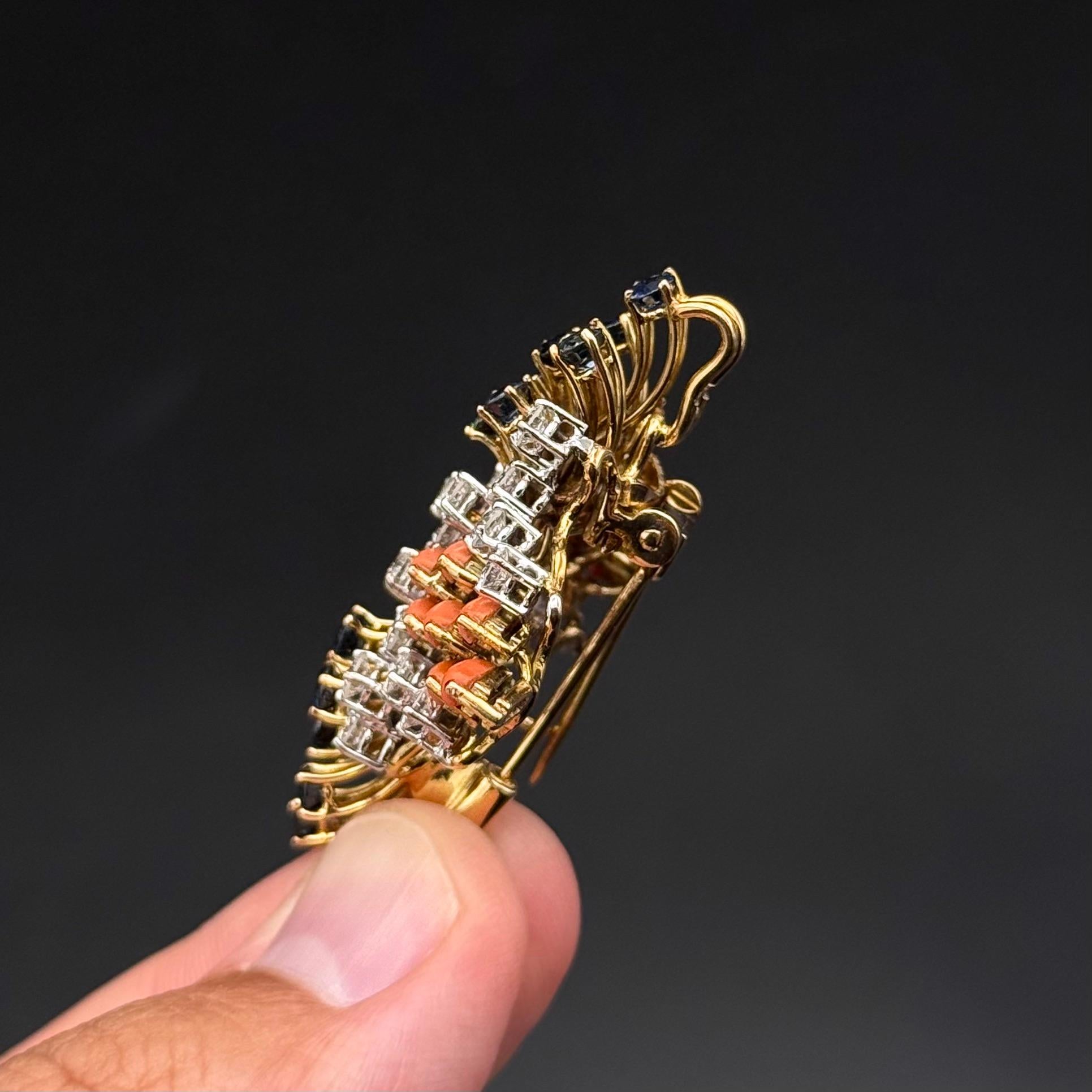 Mid-Century Precious Coral Sapphire Diamond Pendant/Brooch 18K Yellow Gold 1960s For Sale 7