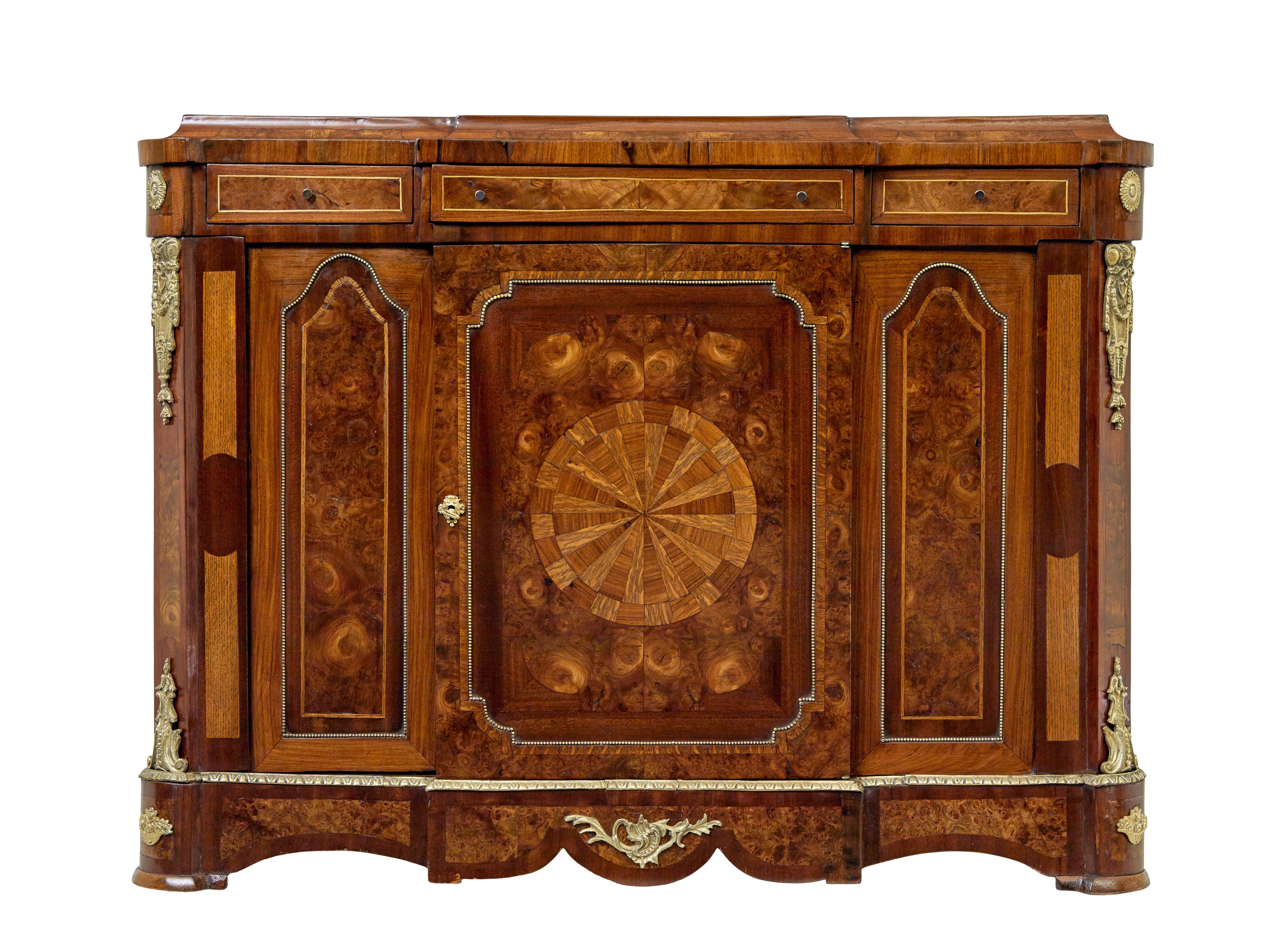 Mid century profusely inlaid walnut sideboard In Good Condition In Debenham, Suffolk
