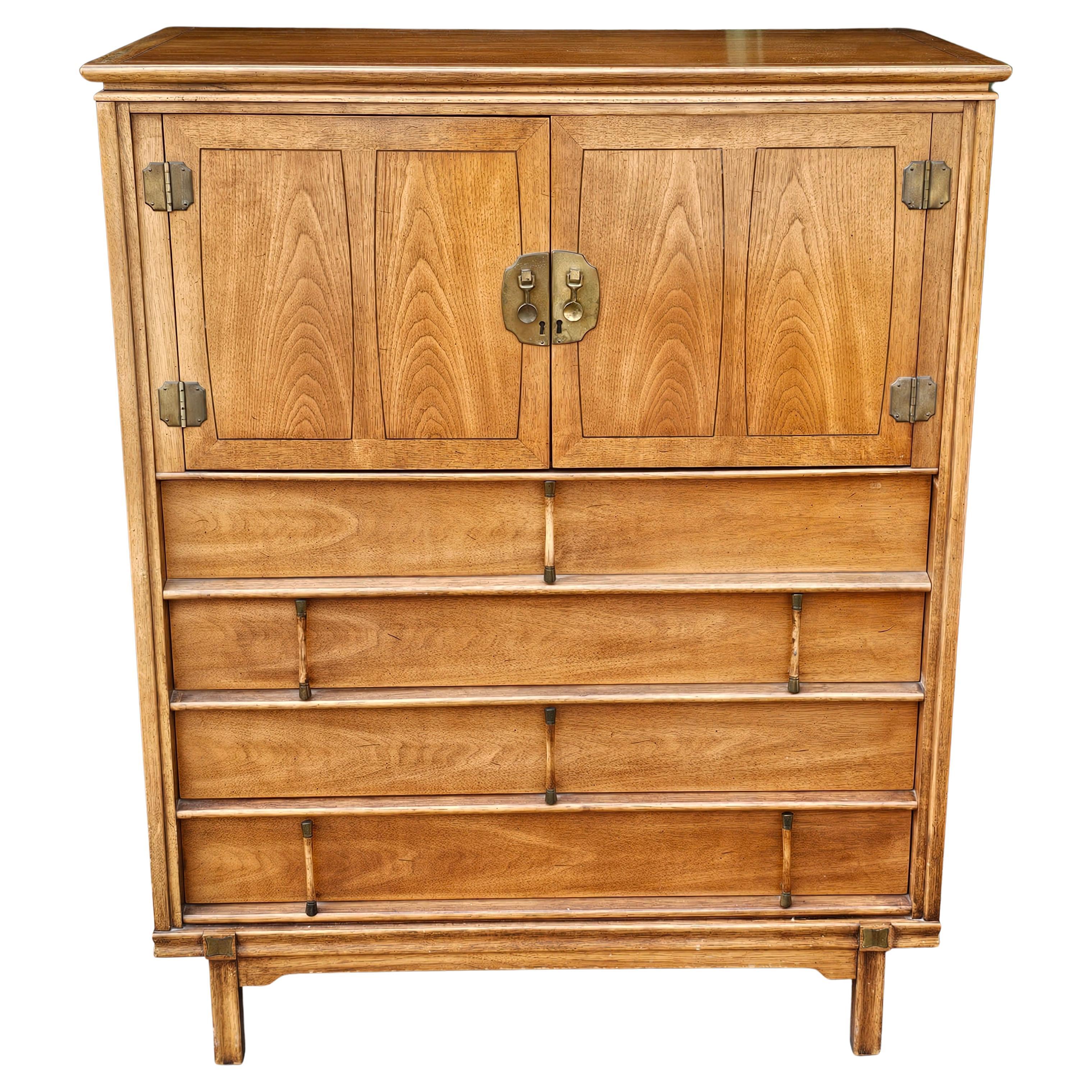 Mid-Century Provincial Style Nussbaum  Gentlemen's Chest of Drawers Schubladen