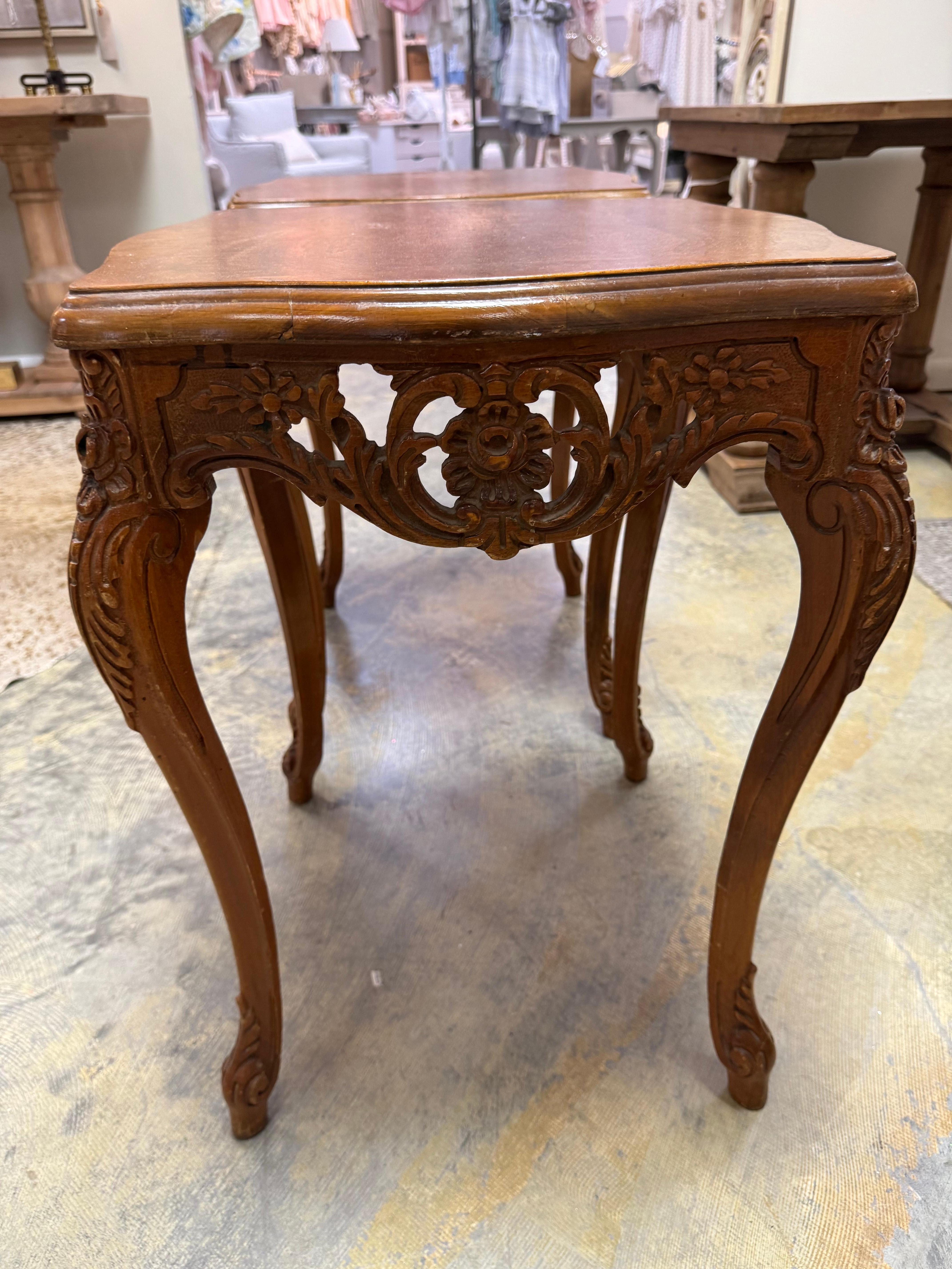 Tables d'appoint provisoires du milieu du siècle Hand Made en vente 3