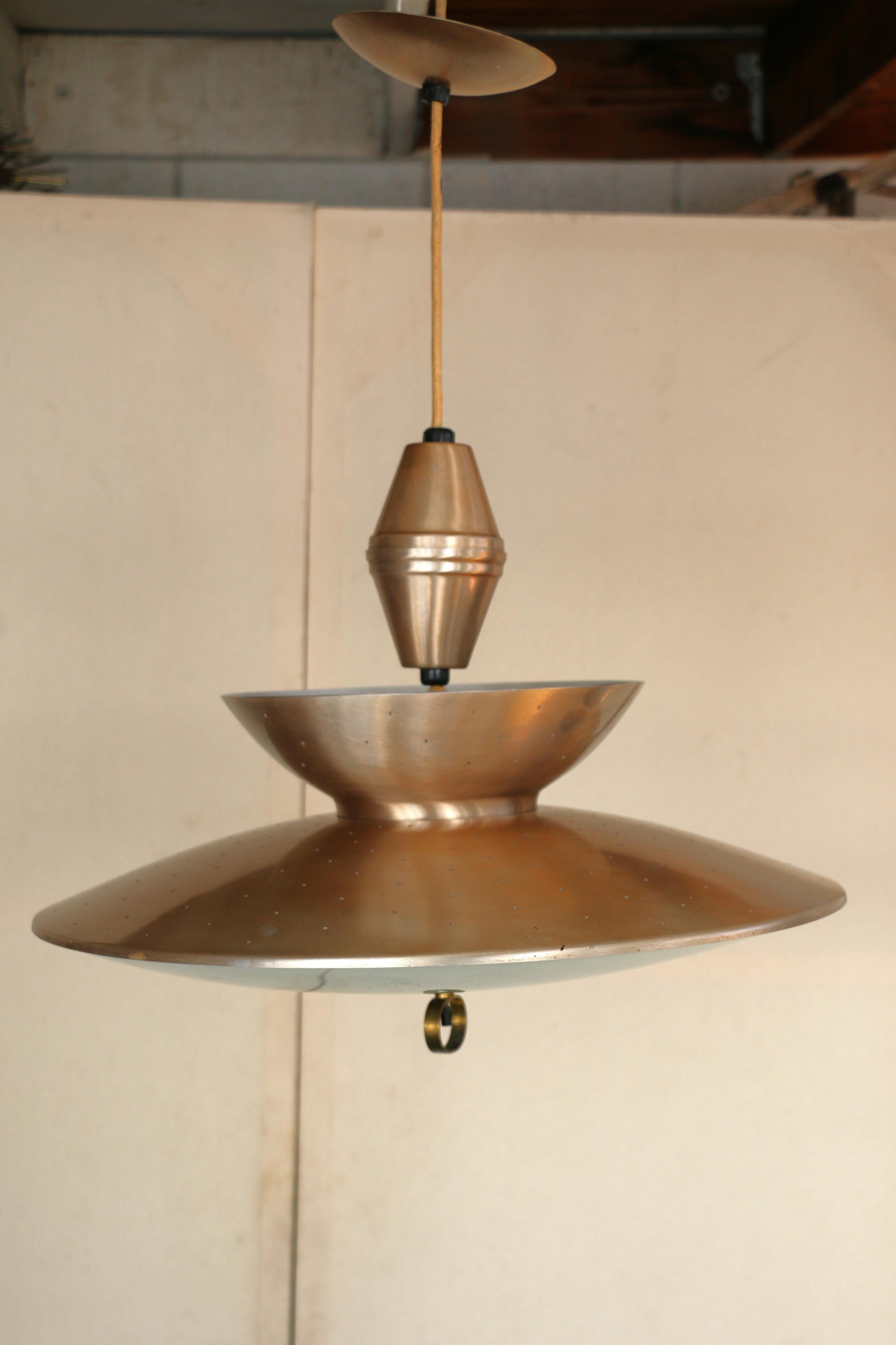 Mid Century Pull Down Pendelleuchte (Moderne) im Angebot