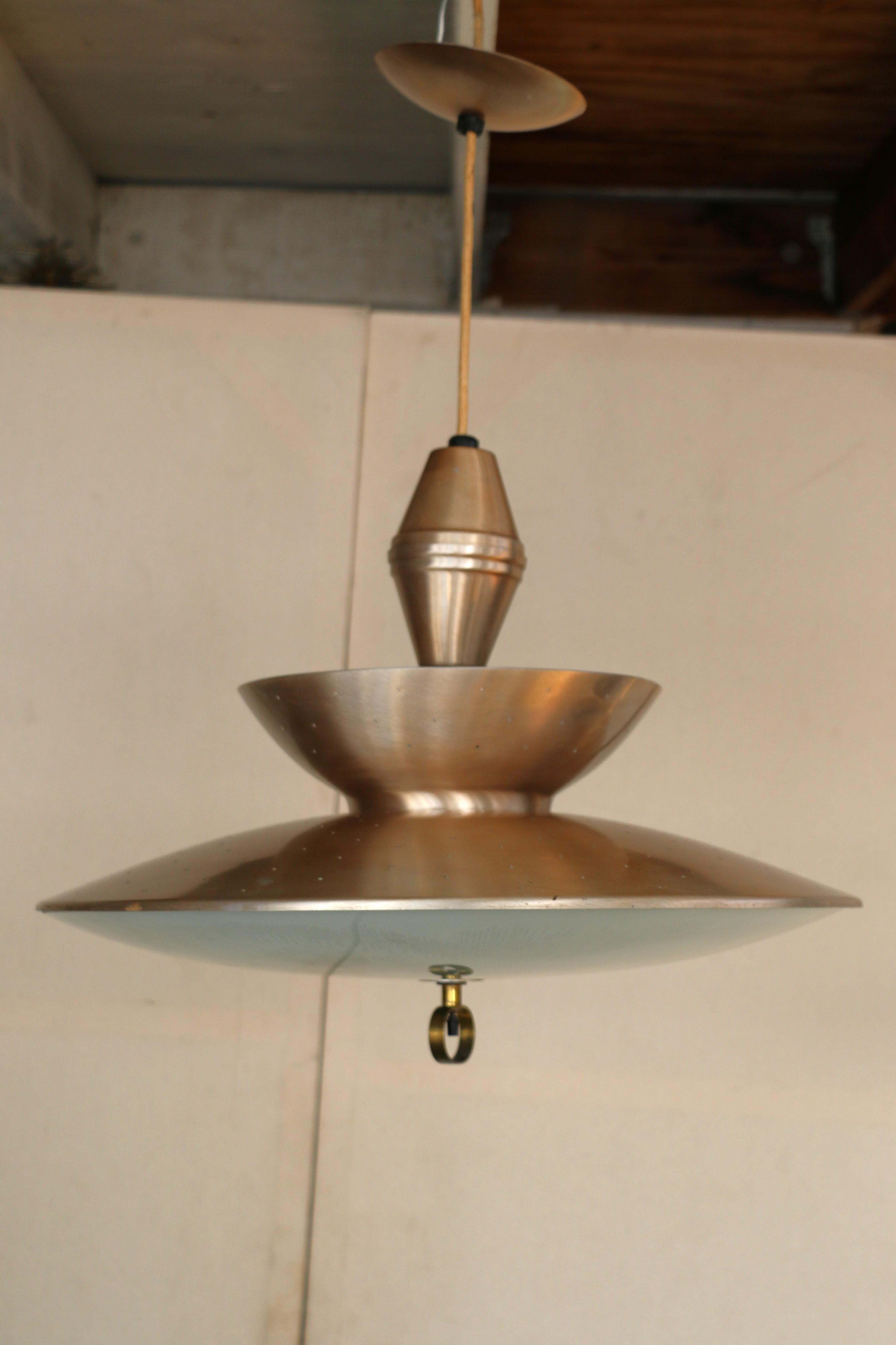 Mid Century Pull Down Pendelleuchte (amerikanisch) im Angebot