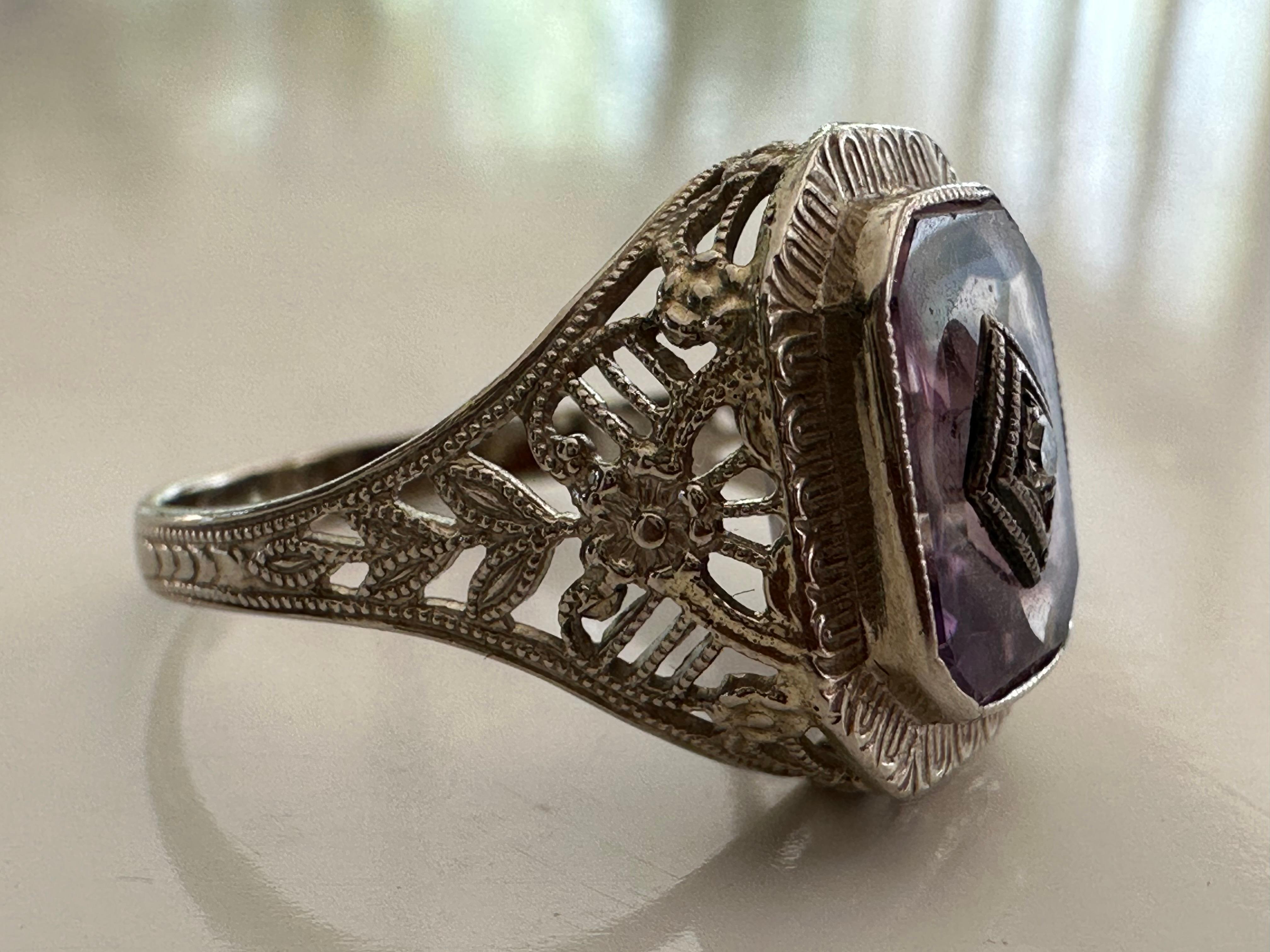 Midcentury Purple Amethyst and Diamond Filigree Ring For Sale 3