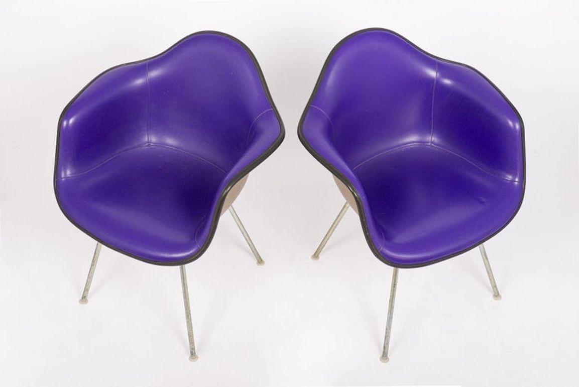 Metà XX secolo Sedie da salotto DAX viola di metà secolo di Eames per Herman Miller, anni '60 in vendita