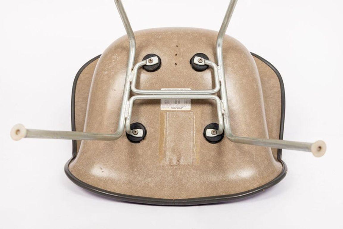 Sedie da salotto DAX viola di metà secolo di Eames per Herman Miller, anni '60 in vendita 2