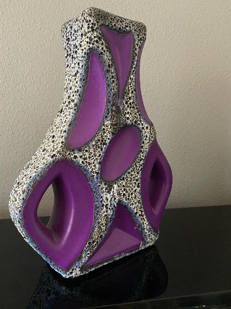 MidCentury Purple Fat Lava 'Guitar' Vase by Roth Keramik For Sale at