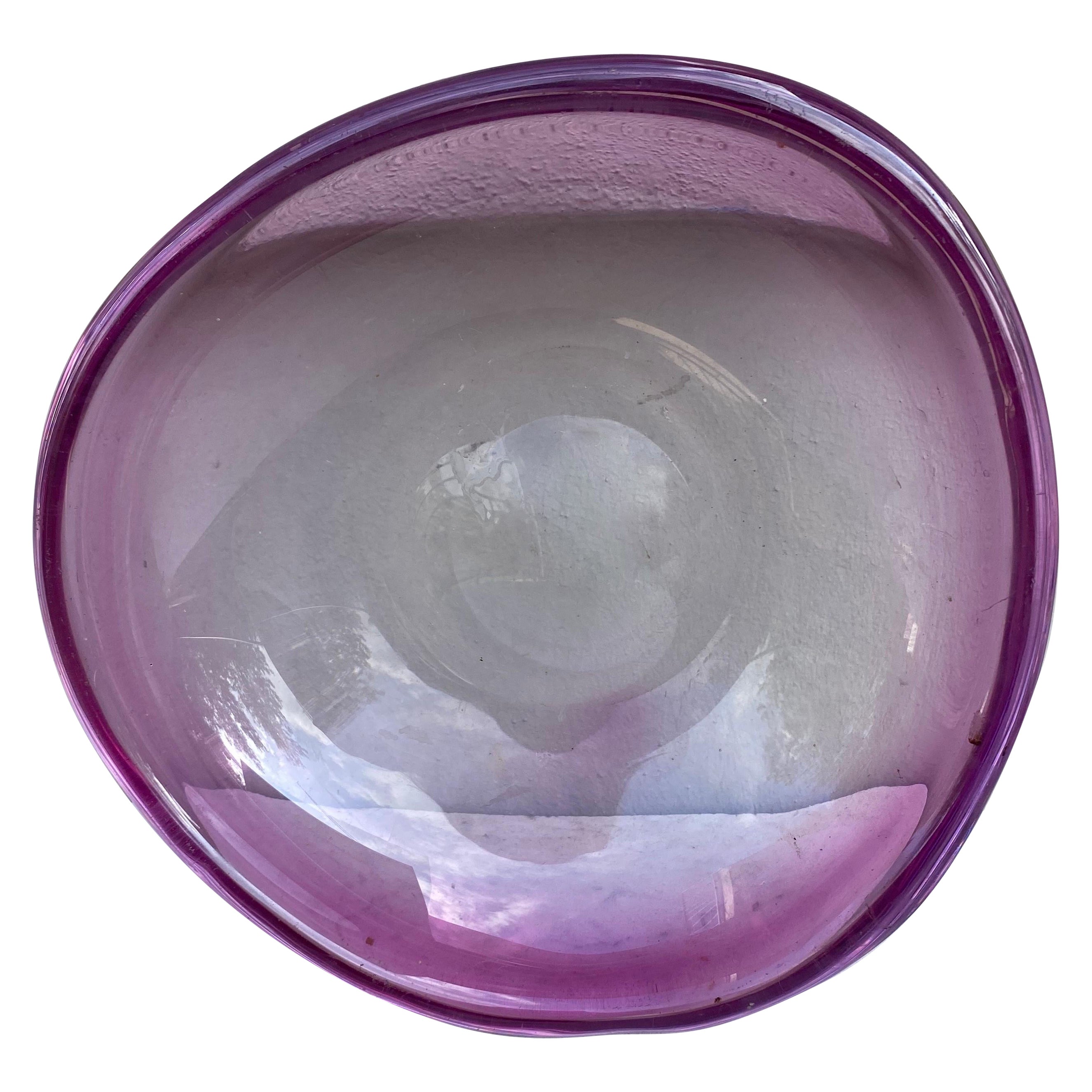 Lila Glasschale aus der Mitte des Jahrhunderts von Val Saint Lambert