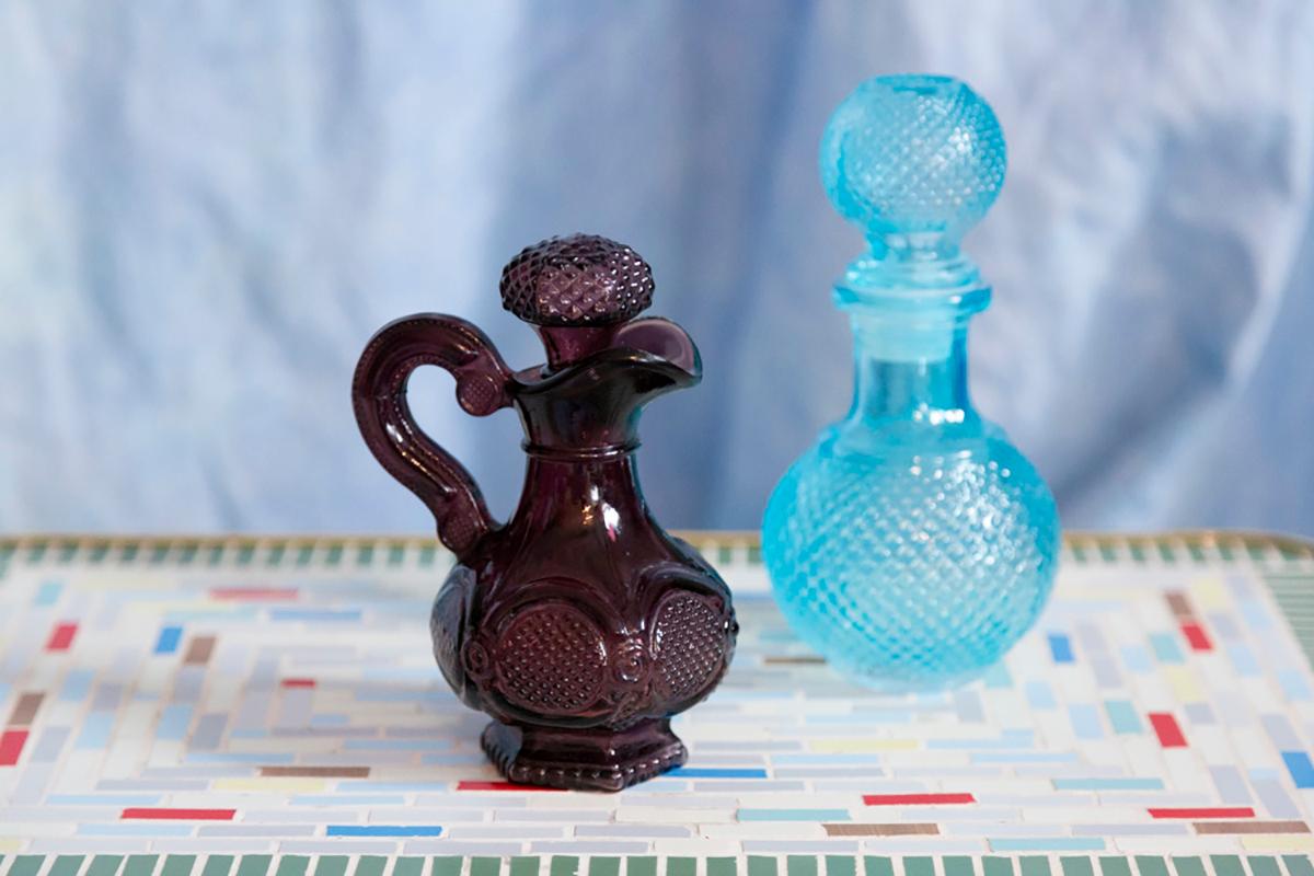 A nice purple decanter with geometric design, made by one of the many glass manufacturers in Italy. Would make a great addition to any collection! Original good vintage condition. Only one unique piece.
 