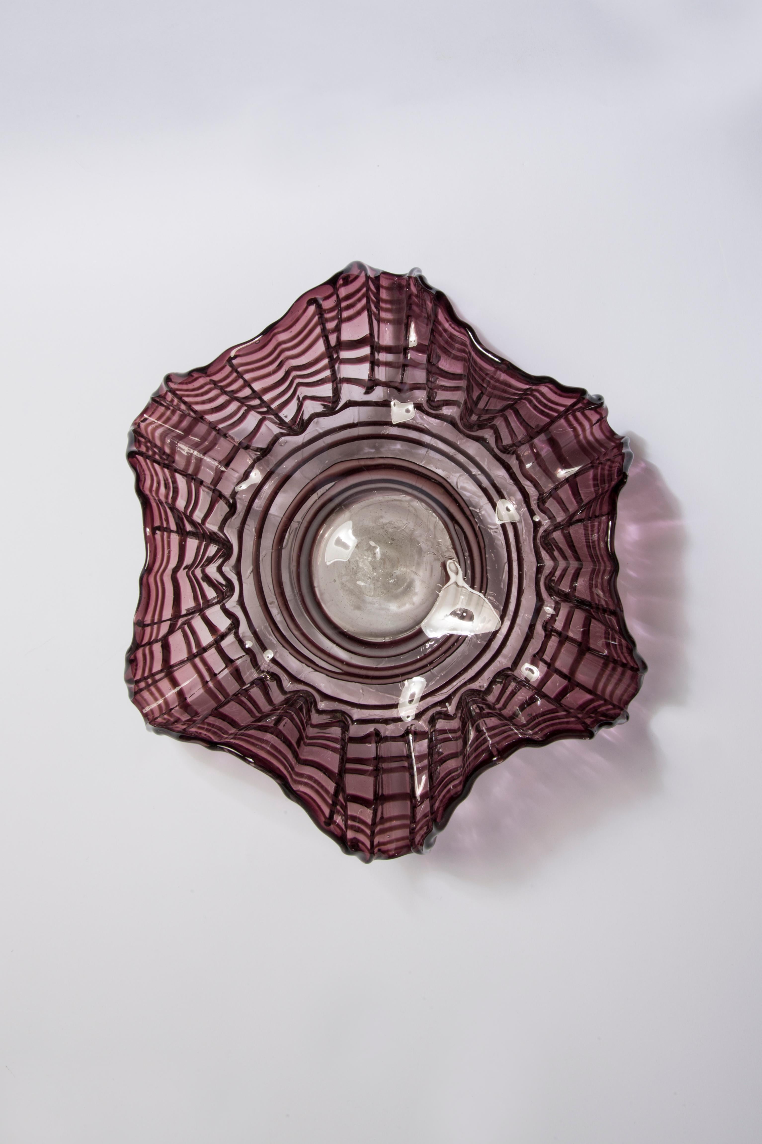 Vase violet du milieu du siècle chandelier artistique bol avec Frill, Europe, années 1960 en vente 5