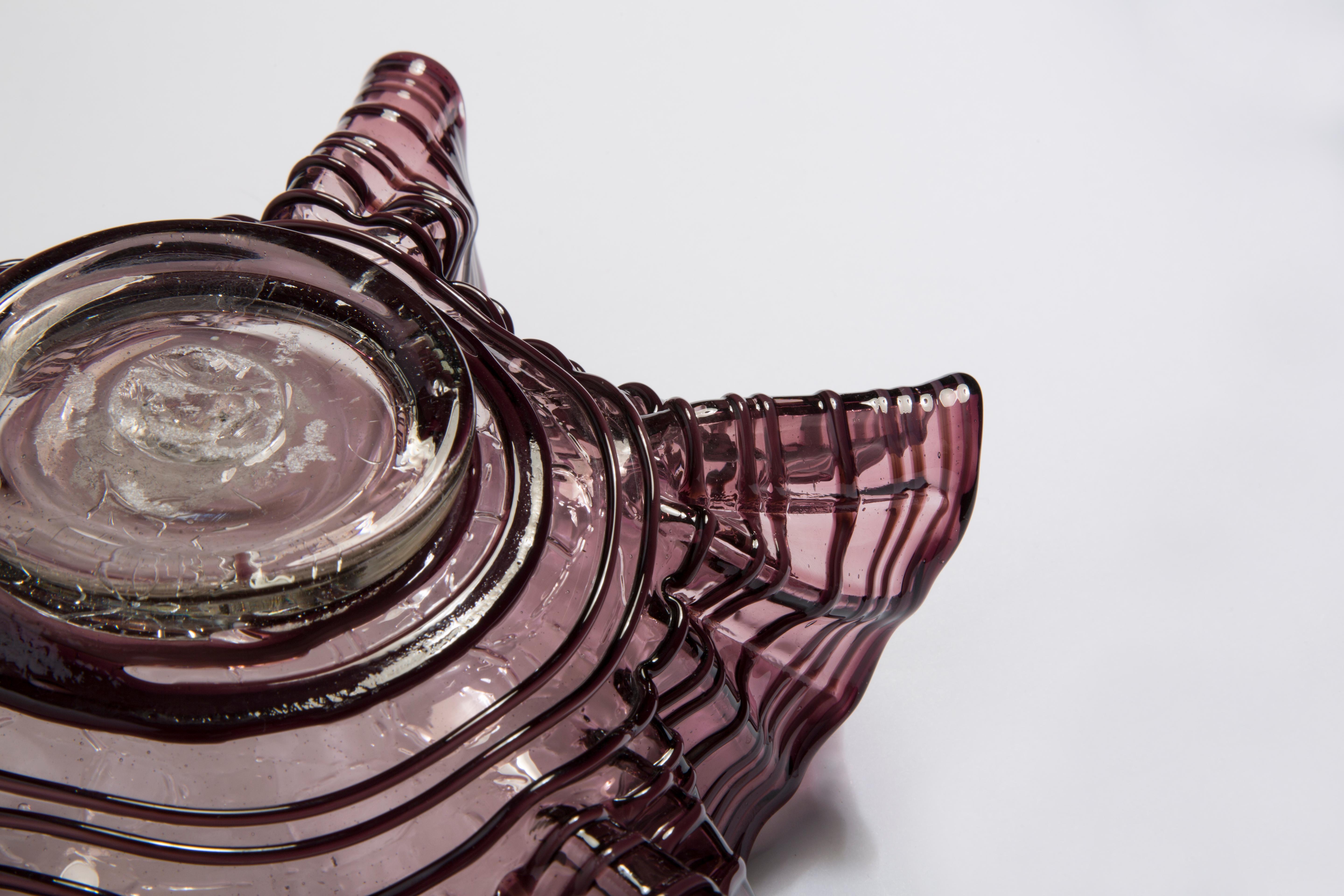 Vase violet du milieu du siècle chandelier artistique bol avec Frill, Europe, années 1960 en vente 9